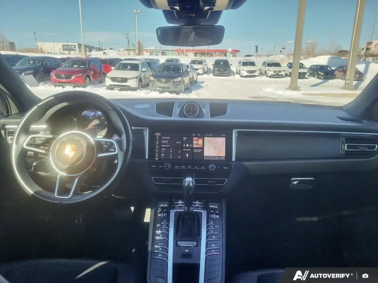 Porsche Macan снимка Porsche Macan