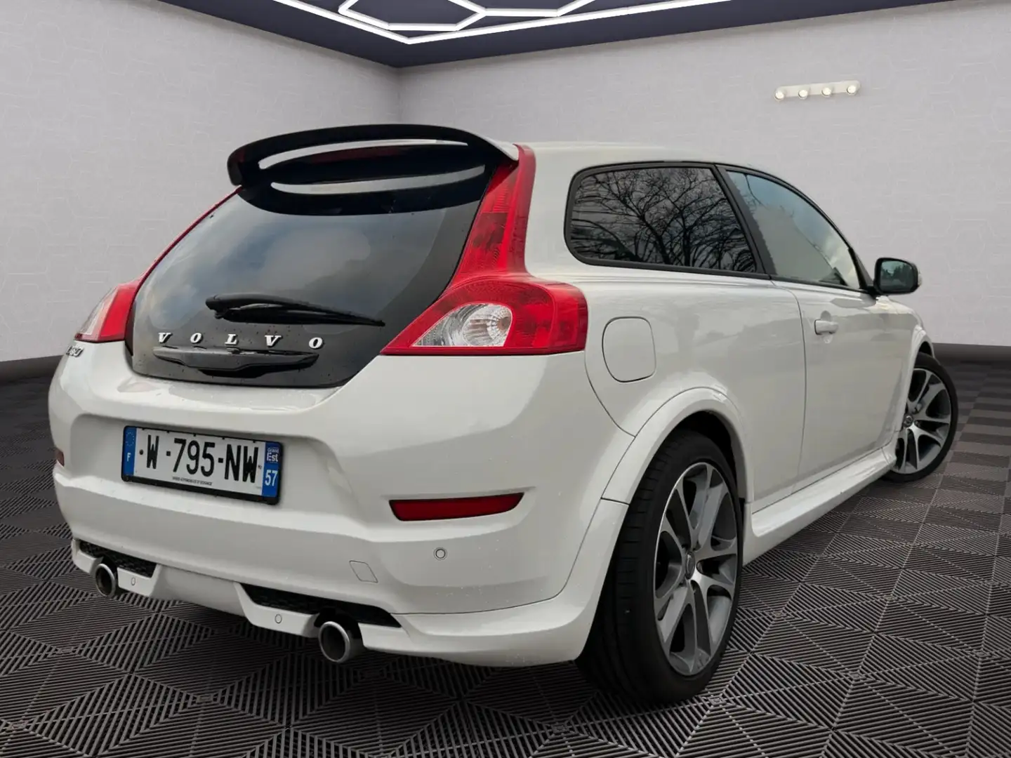 Volvo C30 D4 R-Design Edition Blanc - 2