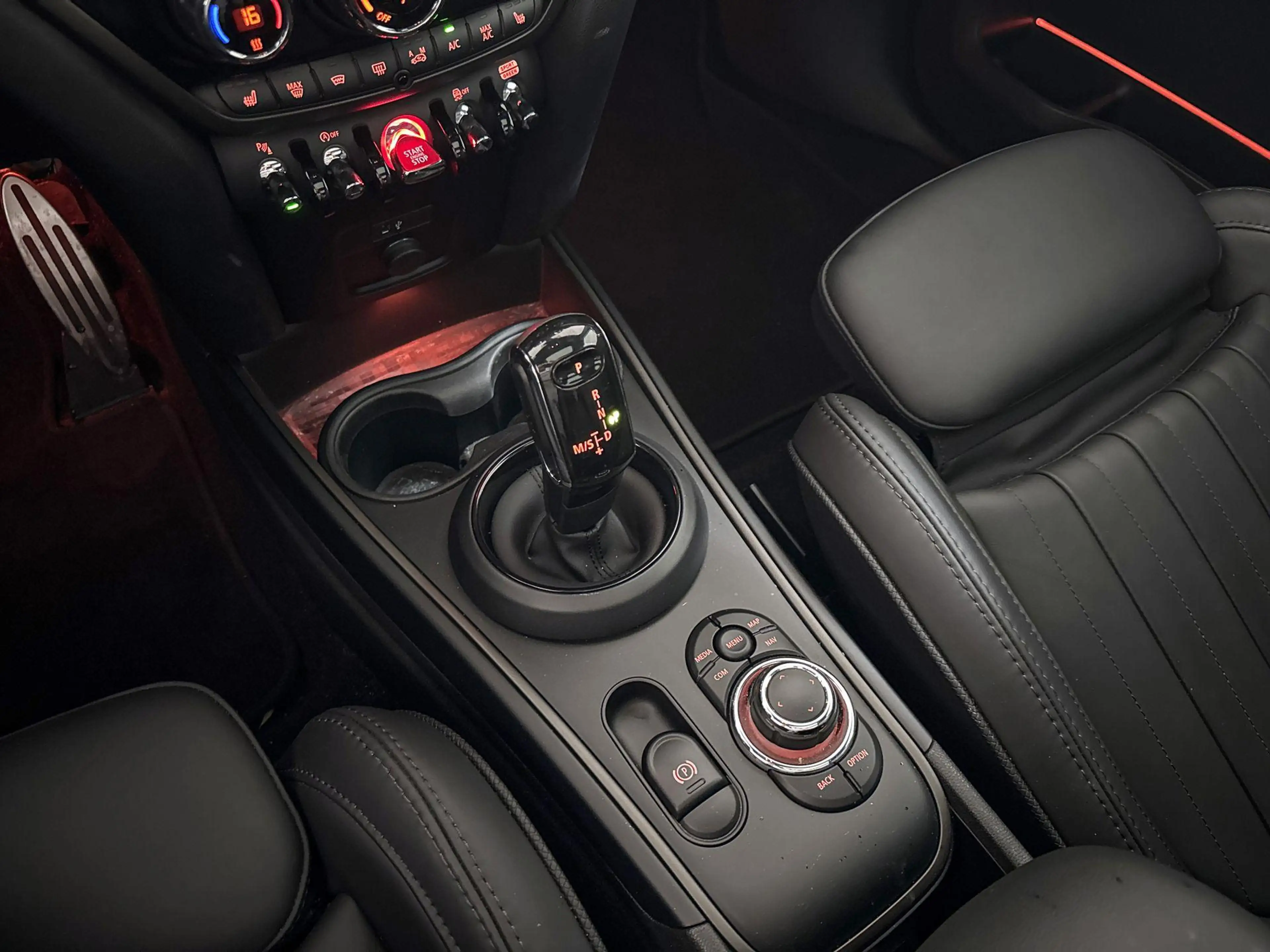 MINI John Cooper Works Countryman 2.0 ALL4 — photo 15