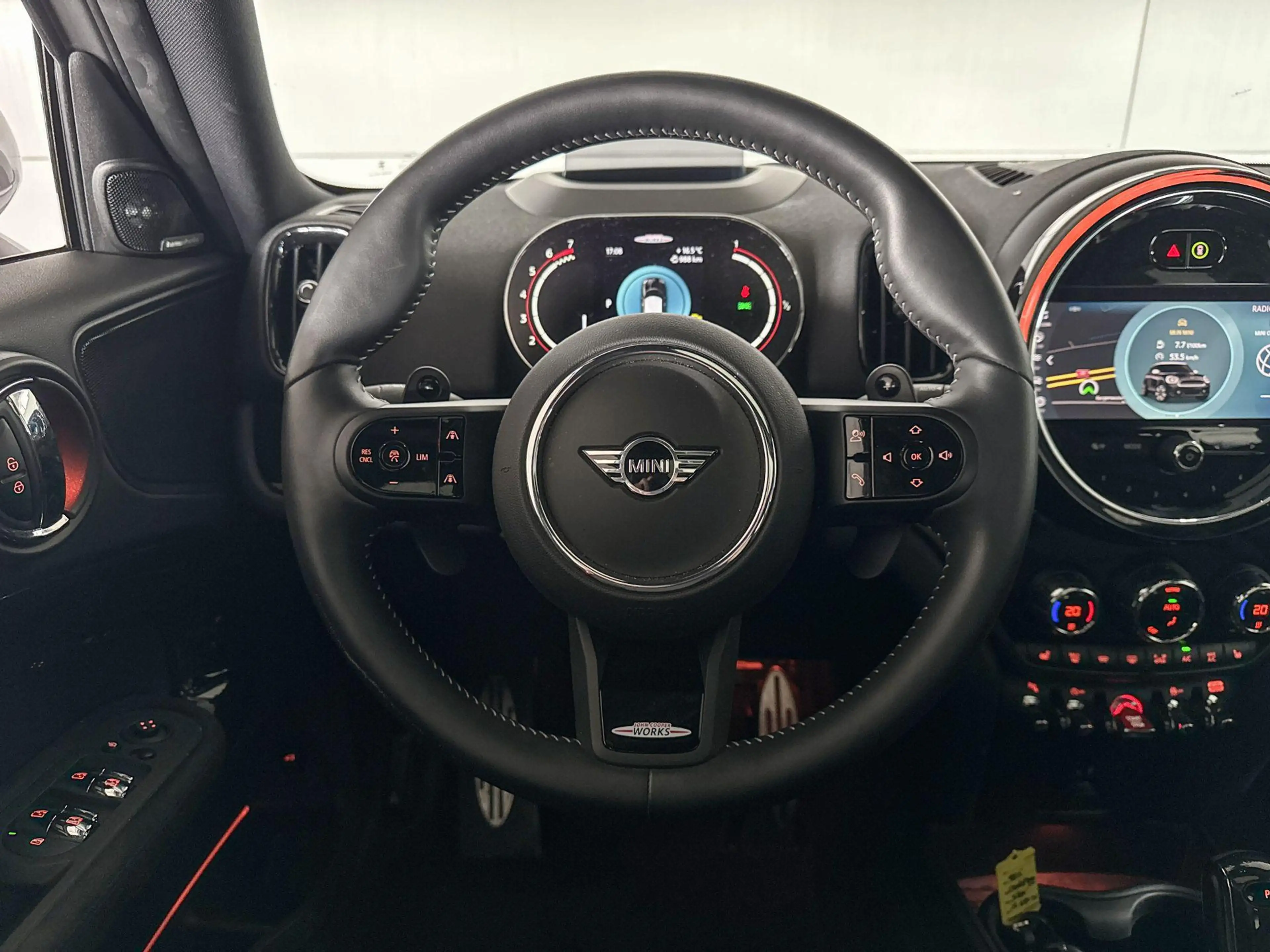 MINI John Cooper Works Countryman 2.0 ALL4 — photo 12