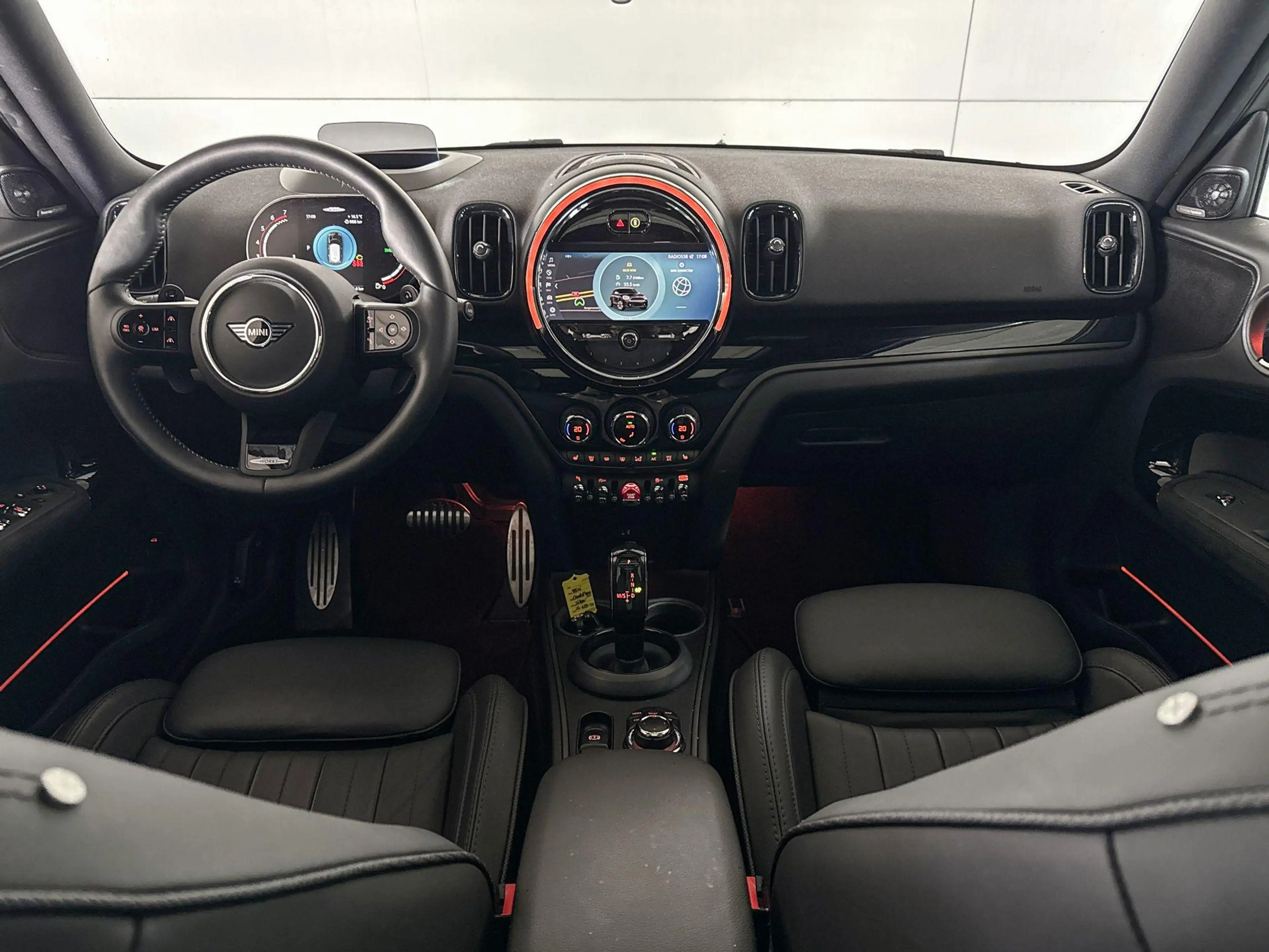 MINI John Cooper Works Countryman 2.0 ALL4 — photo 11
