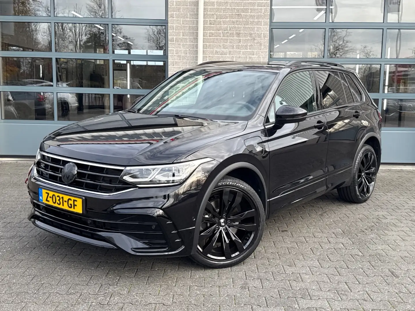 Volkswagen Tiguan 1.4 TSI eHybrid R-Line Business+ 245PK | BLACK STY Negro - 1