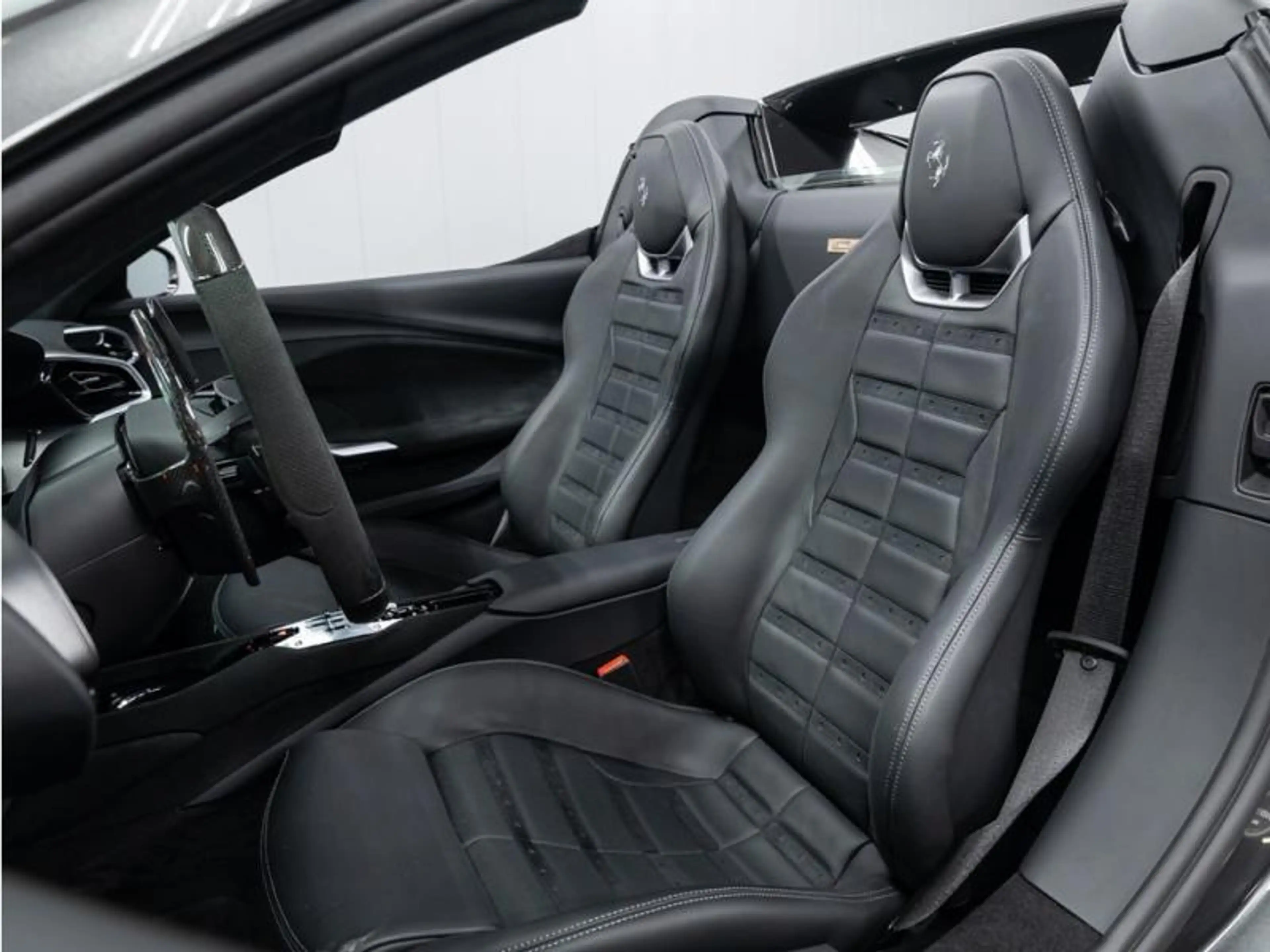 Ferrari 296 GTS — photo 11