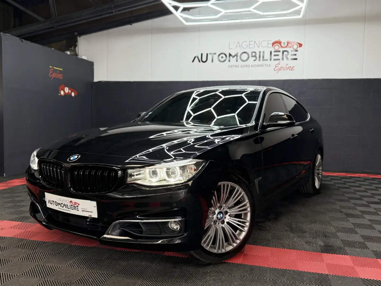 BMW Active Hybrid 3 F34 335xi L6 TURBO Luxury Schwarz - 1