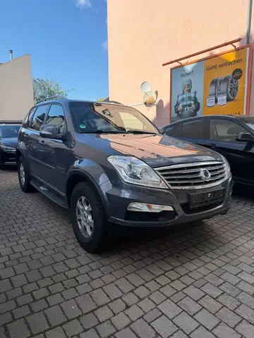 SsangYong Rexton 4WD 7-Sitzer Leder