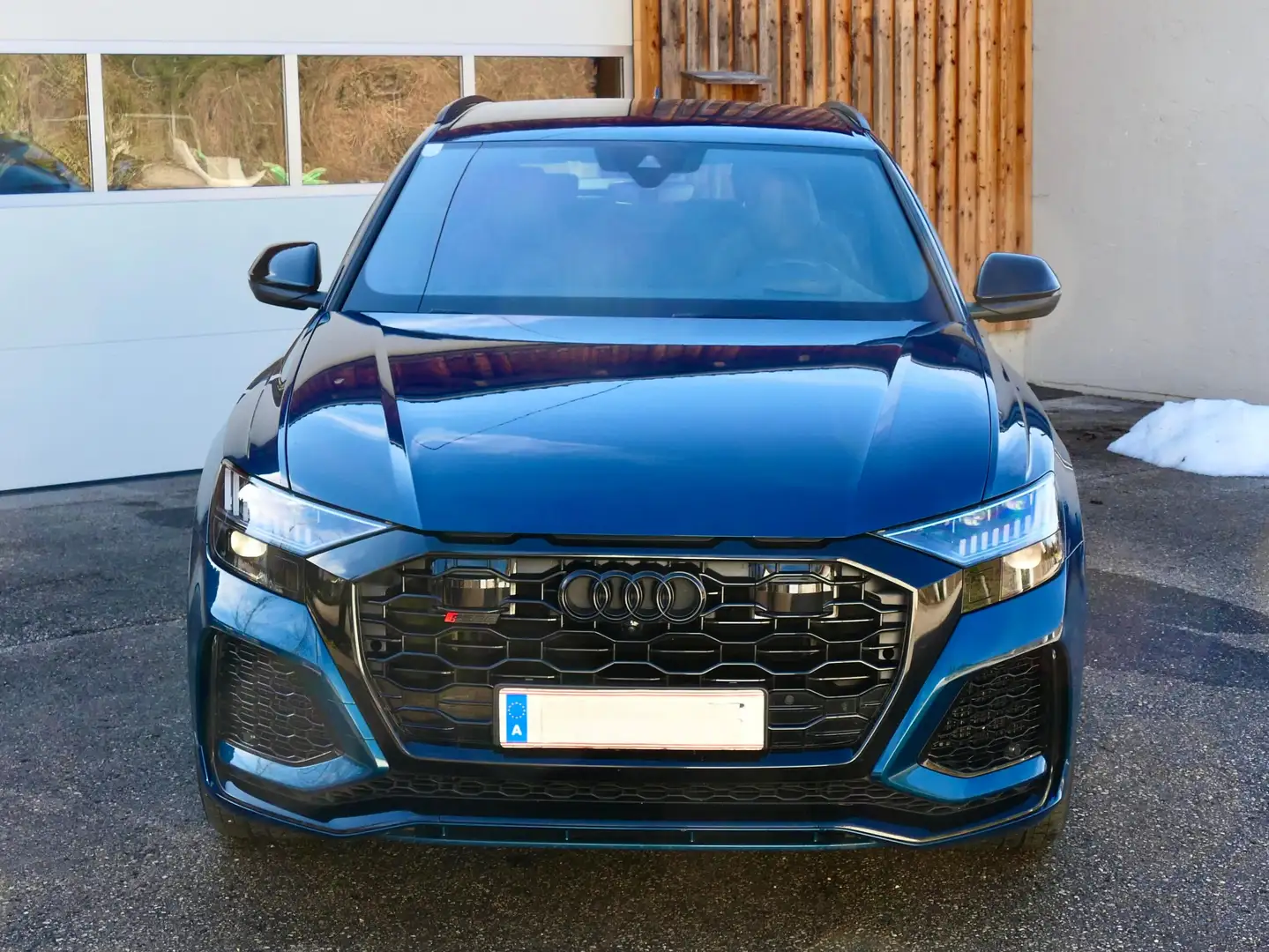 Audi RS Q8 RSQ8 quattro Aut. Blau - 2