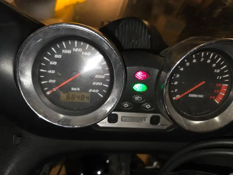 Suzuki GSF 600 Bandit - foto 6