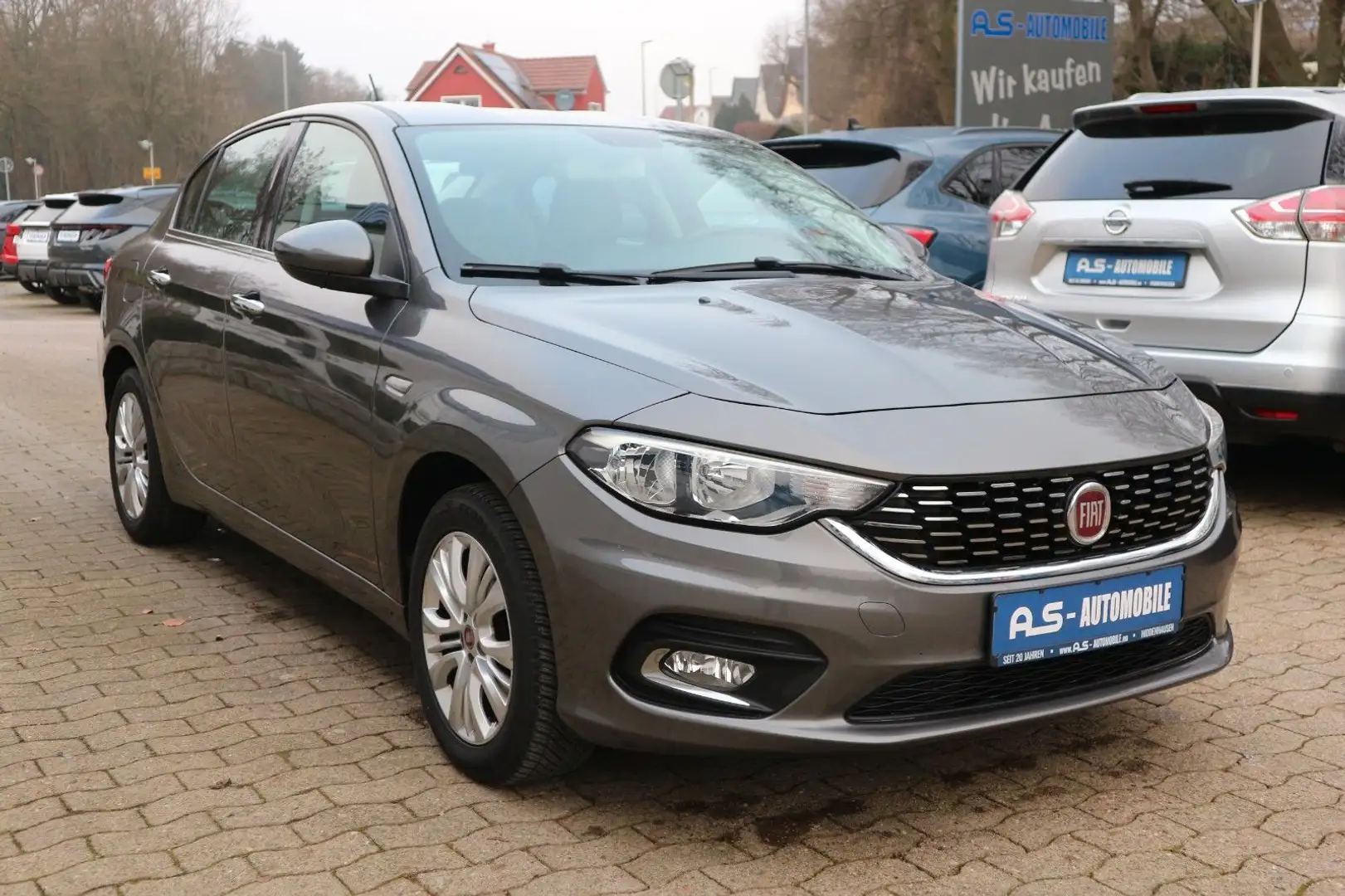 Fiat Tipo Lounge *RFK/NAVI/TEMPO/PDC/KLIMAAUTO* Grau - 1