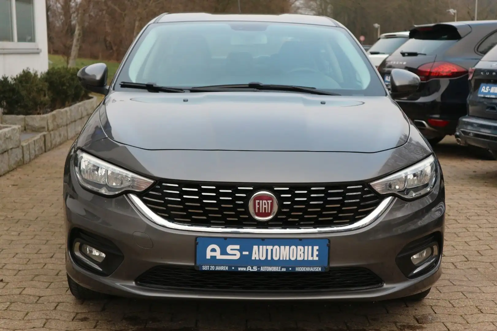 Fiat Tipo Lounge *RFK/NAVI/TEMPO/PDC/KLIMAAUTO* Grau - 2