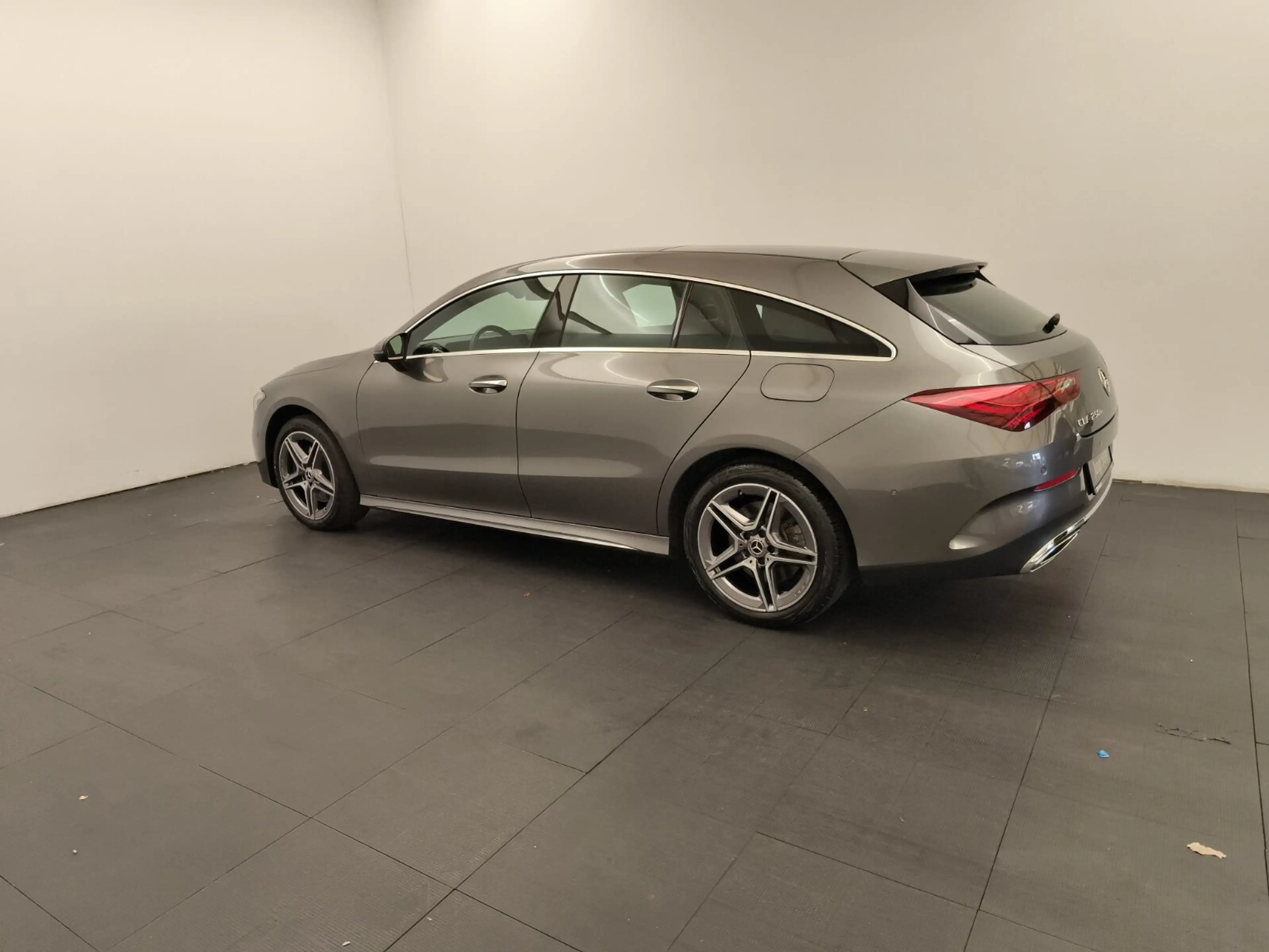 Mercedes-Benz CLA 250 CLA 250e SB AMG Advanced+ Distro Pano AHK Ambien — photo 9