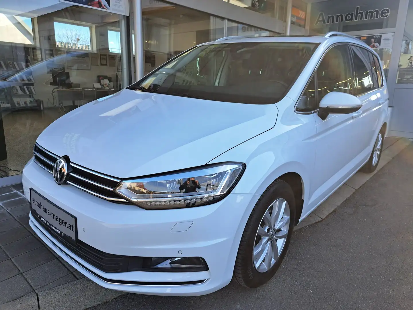Volkswagen Touran Highline TDI SCR Weiß - 1