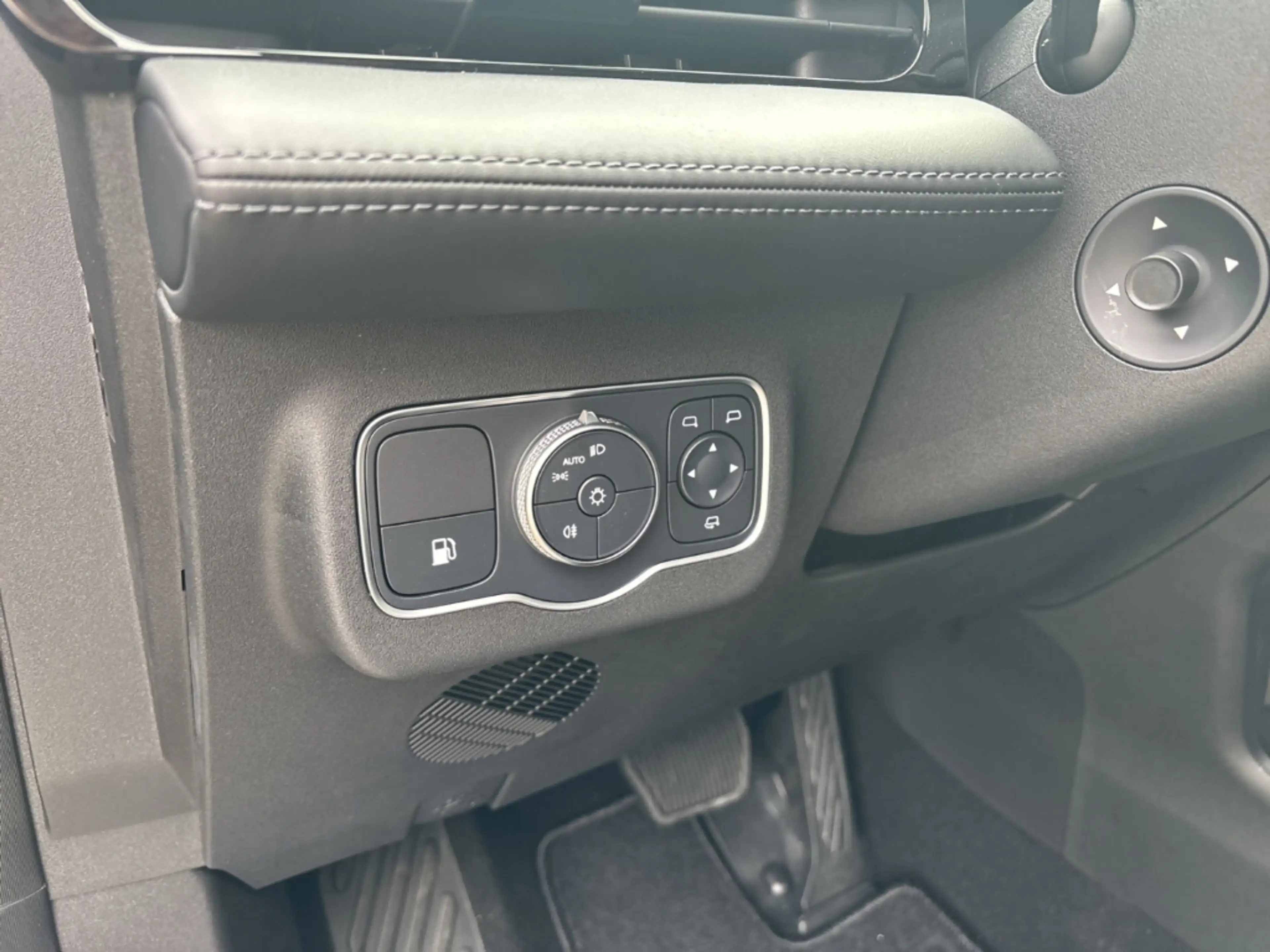 Omoda 9 Exclusive PHEV 1.5 TGDI AWD / MASSAGE / 540° / PAN — photo 10