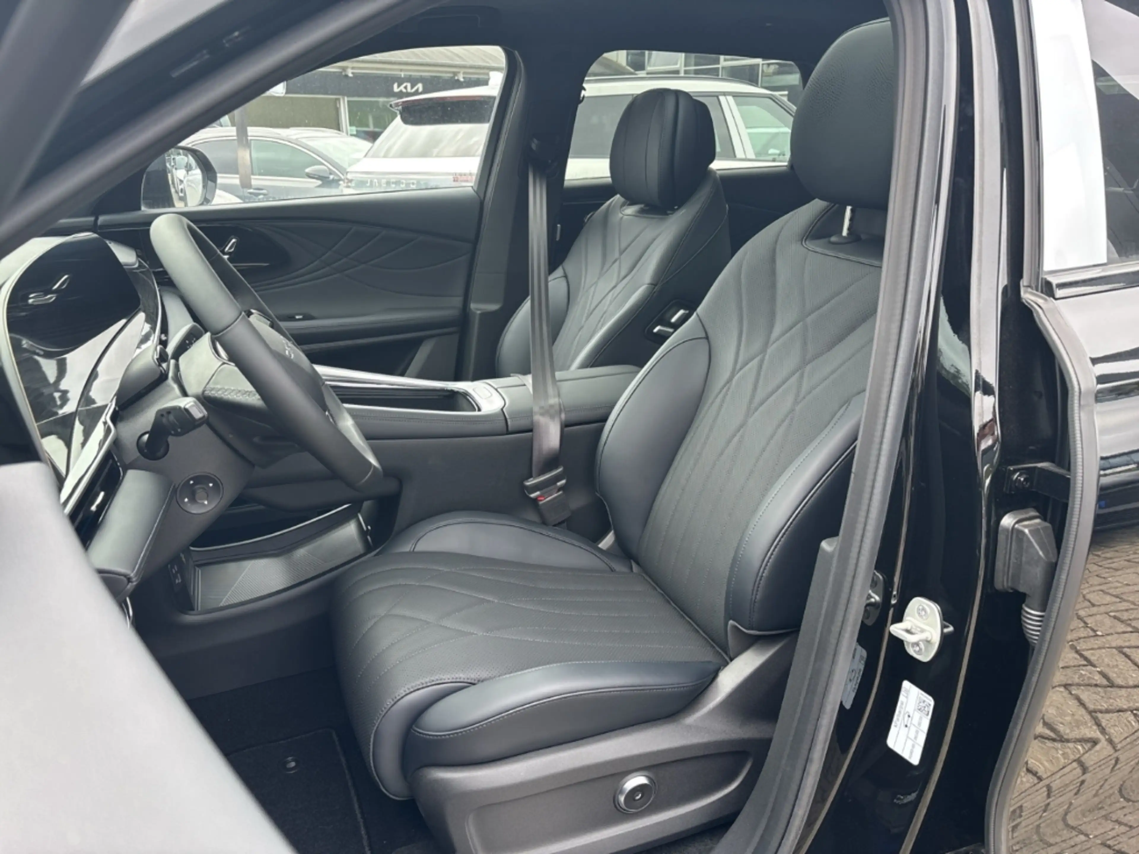 Omoda 9 Exclusive PHEV 1.5 TGDI AWD / MASSAGE / 540° / PAN — photo 8