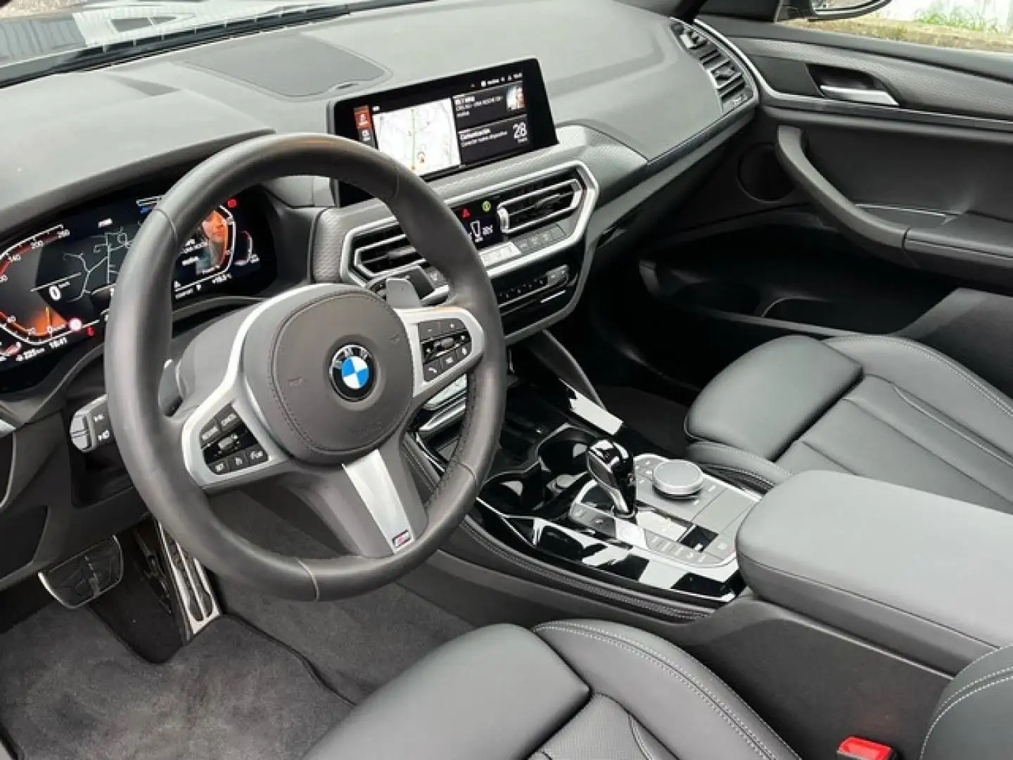 BMW X4 xDrive 20dA xLine Grau - 2