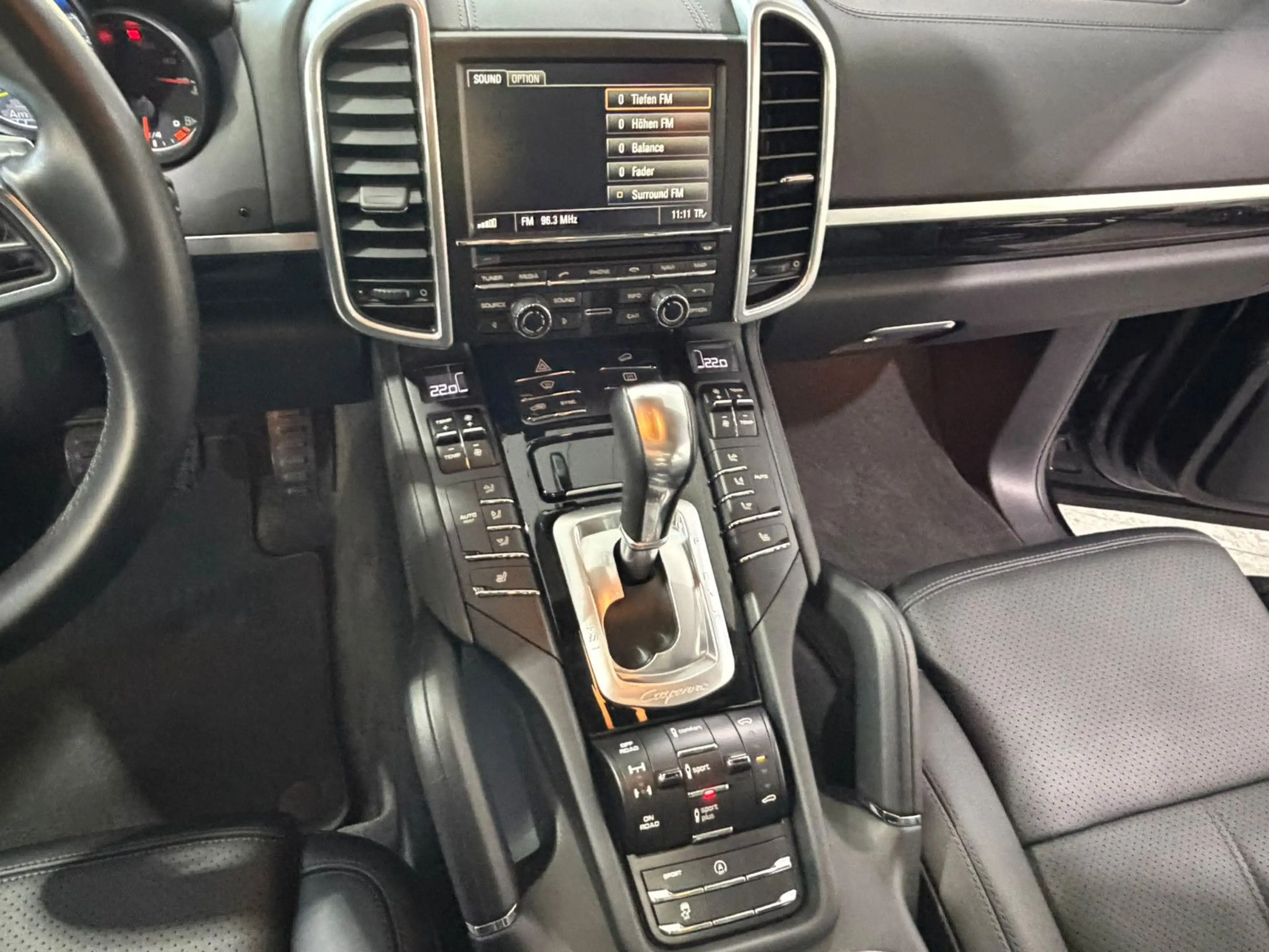 Porsche Cayenne Diesel*Pano*Luft*AHK*Sthz*1.Hd*Appr*Voll — photo 14