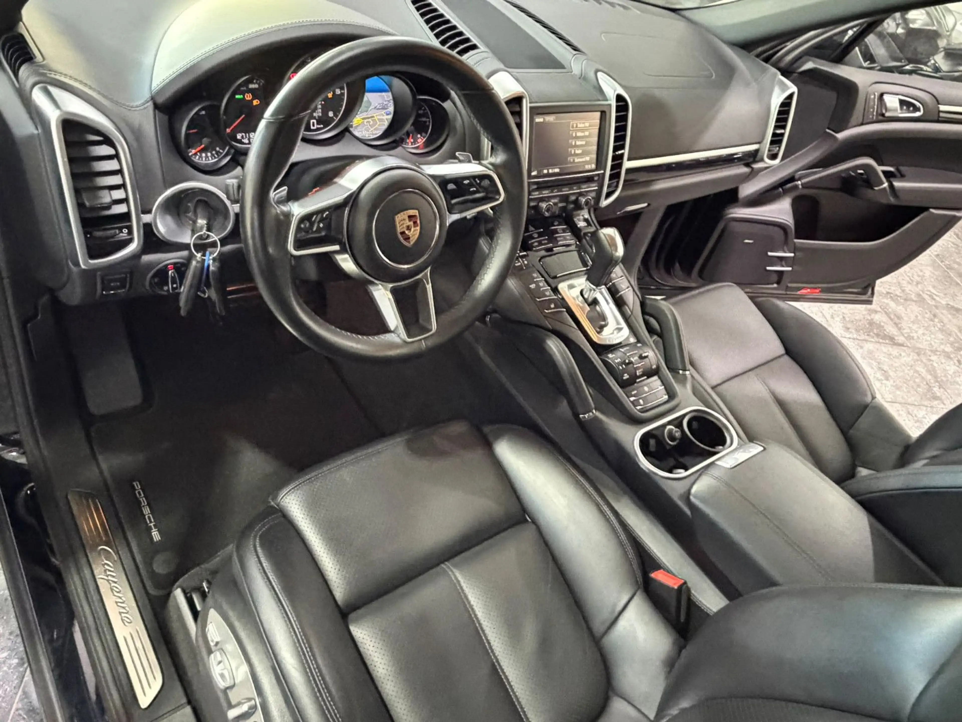 Porsche Cayenne Diesel*Pano*Luft*AHK*Sthz*1.Hd*Appr*Voll — photo 10