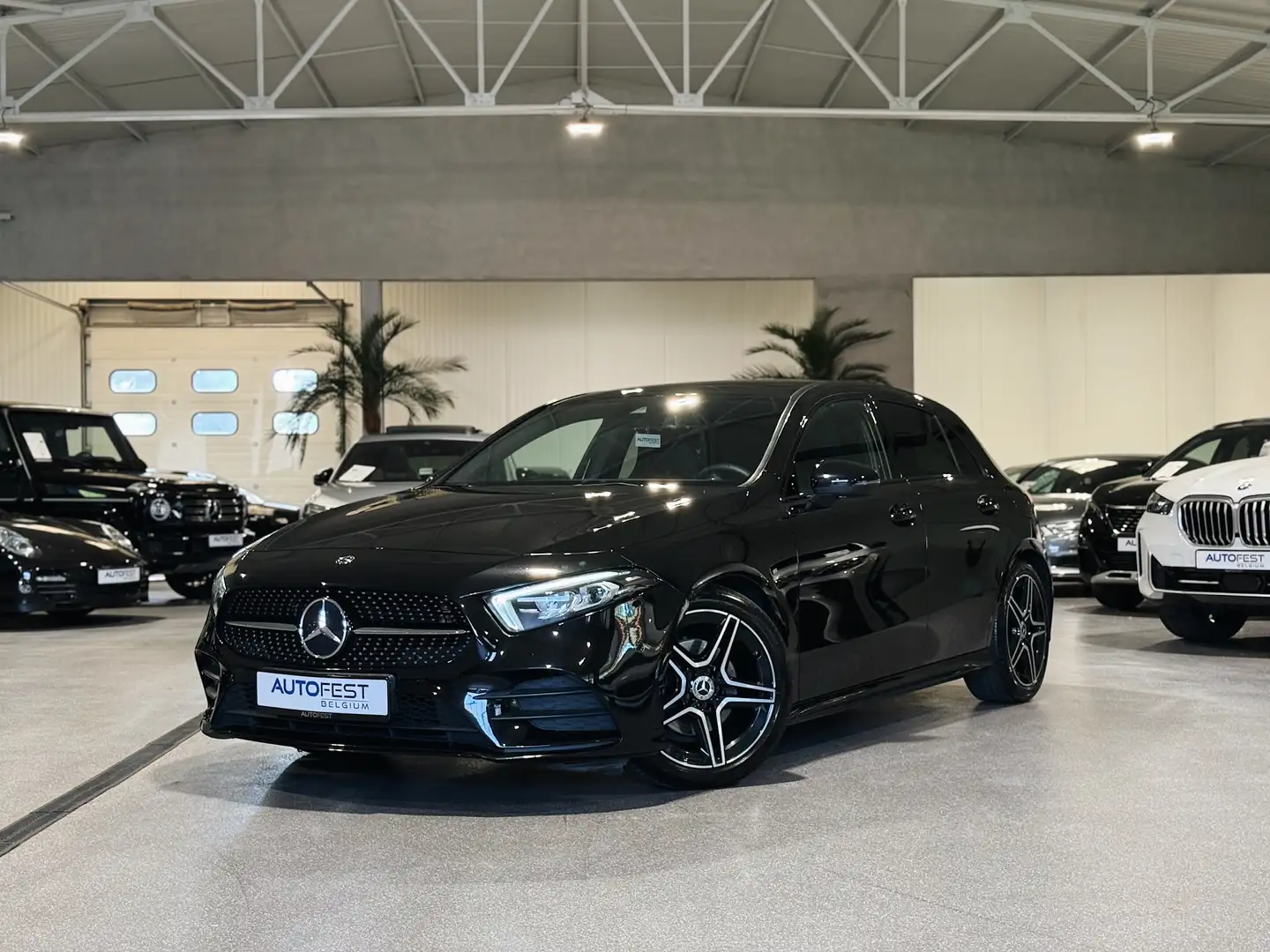 Mercedes-Benz A 200 d AMG-Line - 12 Maand Garantie Zwart - 1