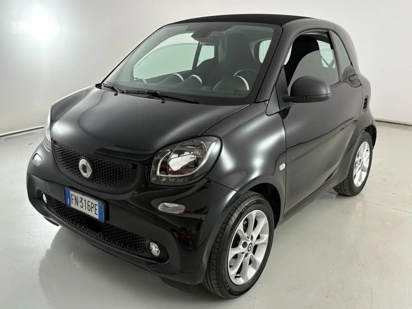 smart forTwo coupe 1.0 Perfect Negro - 1