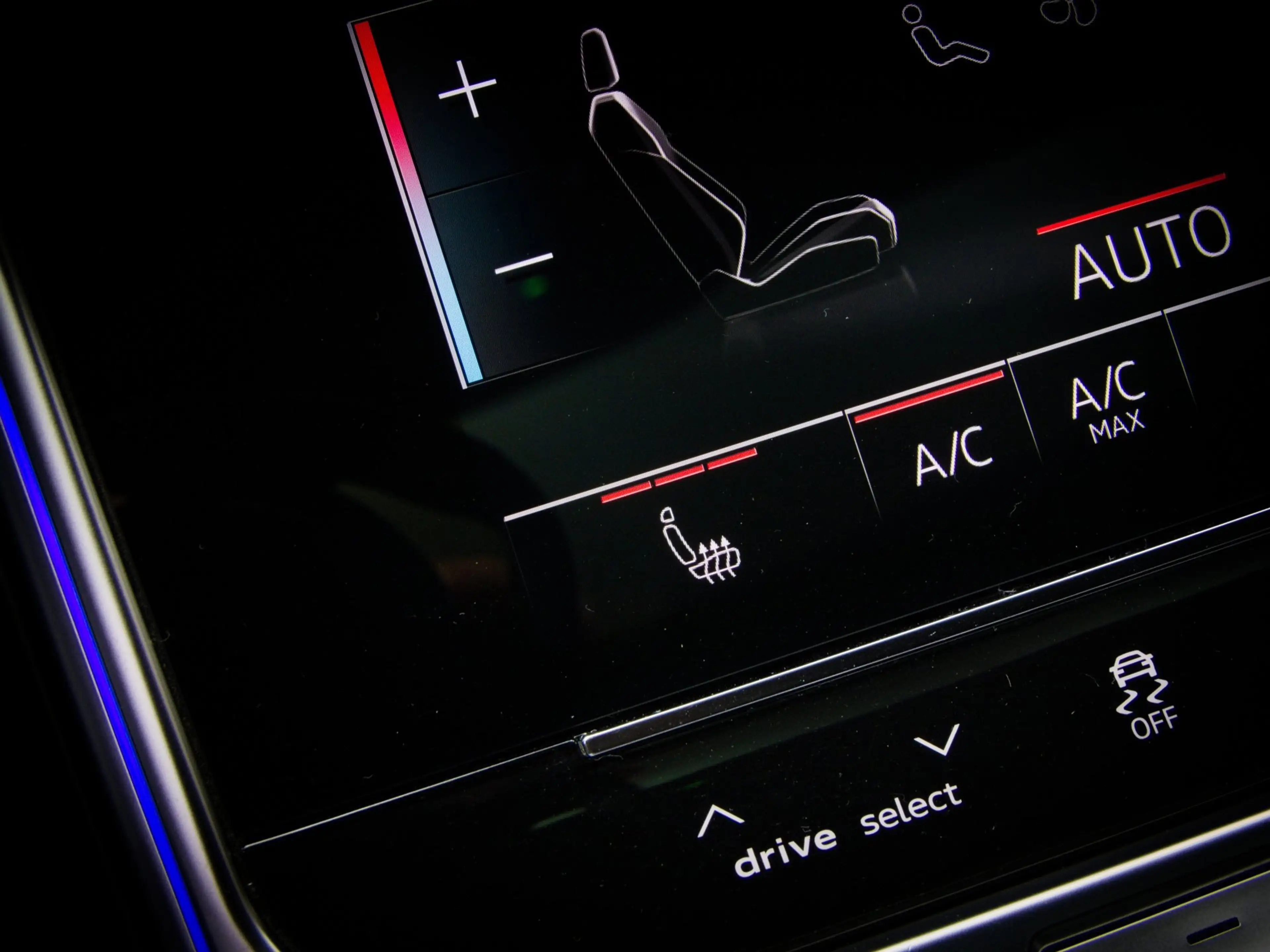 Audi A6 Avant 55 TFSI e quattro Competition S-Line Edition — photo 44