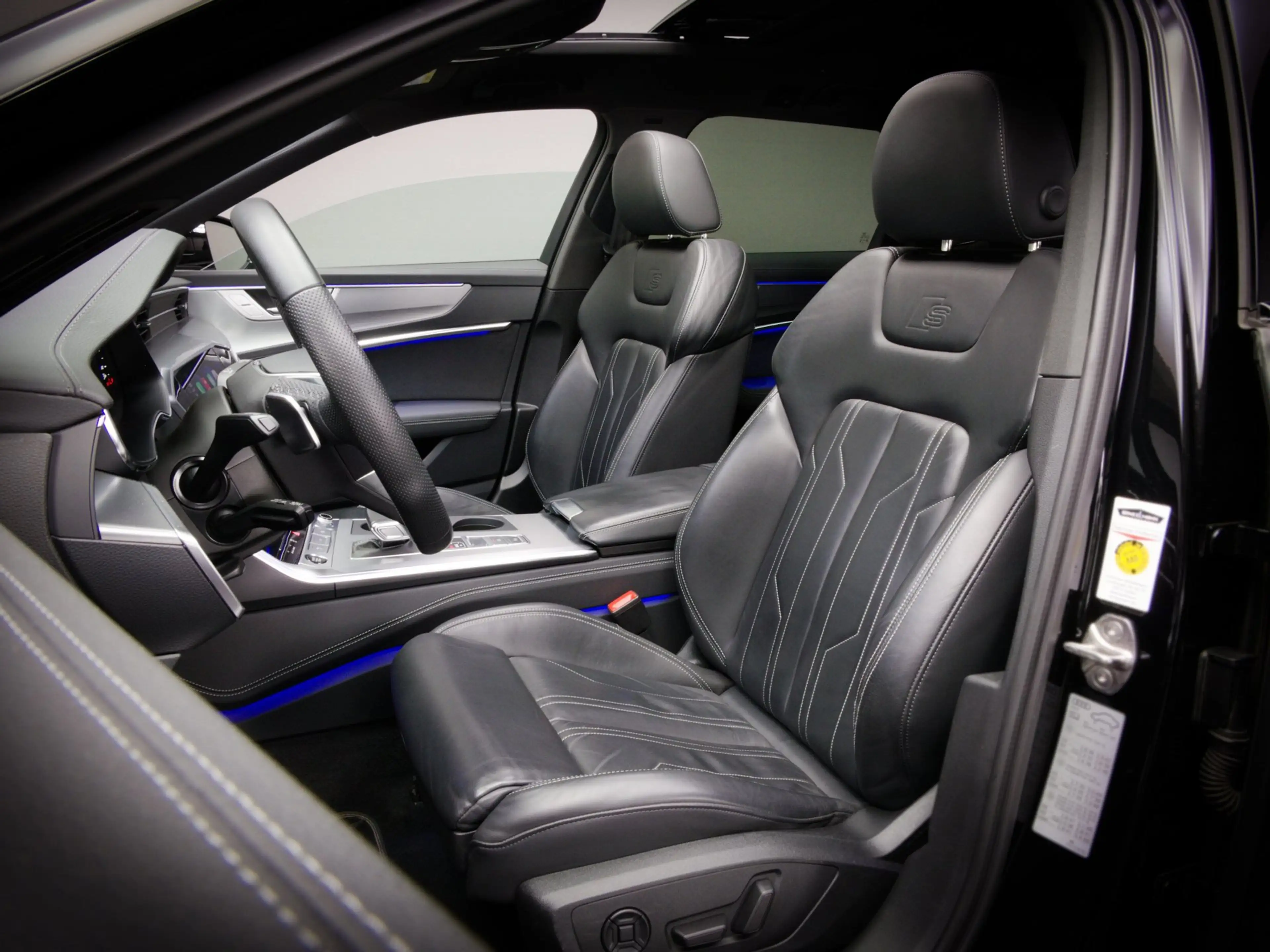 Audi A6 Avant 55 TFSI e quattro Competition S-Line Edition — photo 7