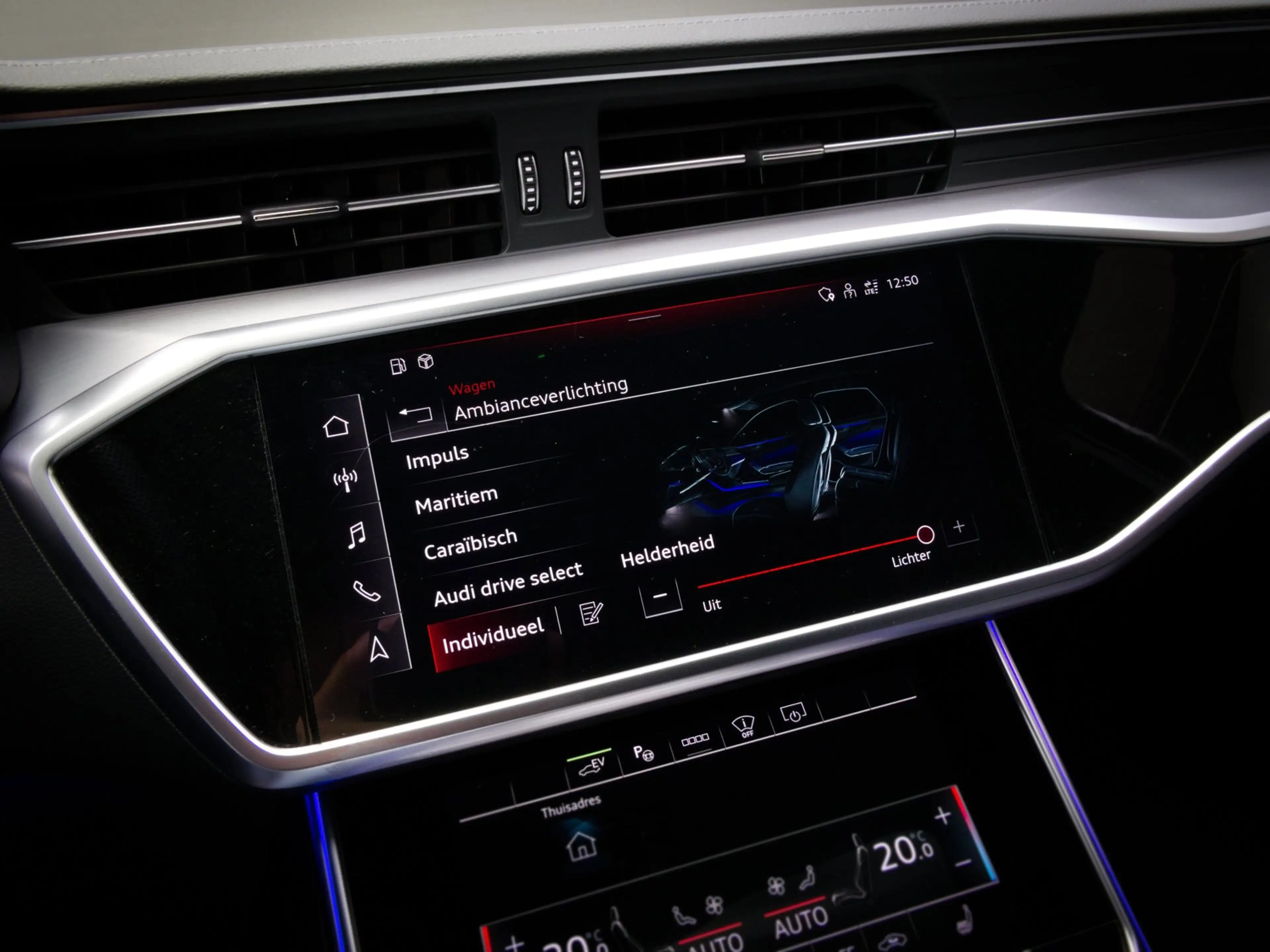 Audi A6 Avant 55 TFSI e quattro Competition S-Line Edition — photo 48