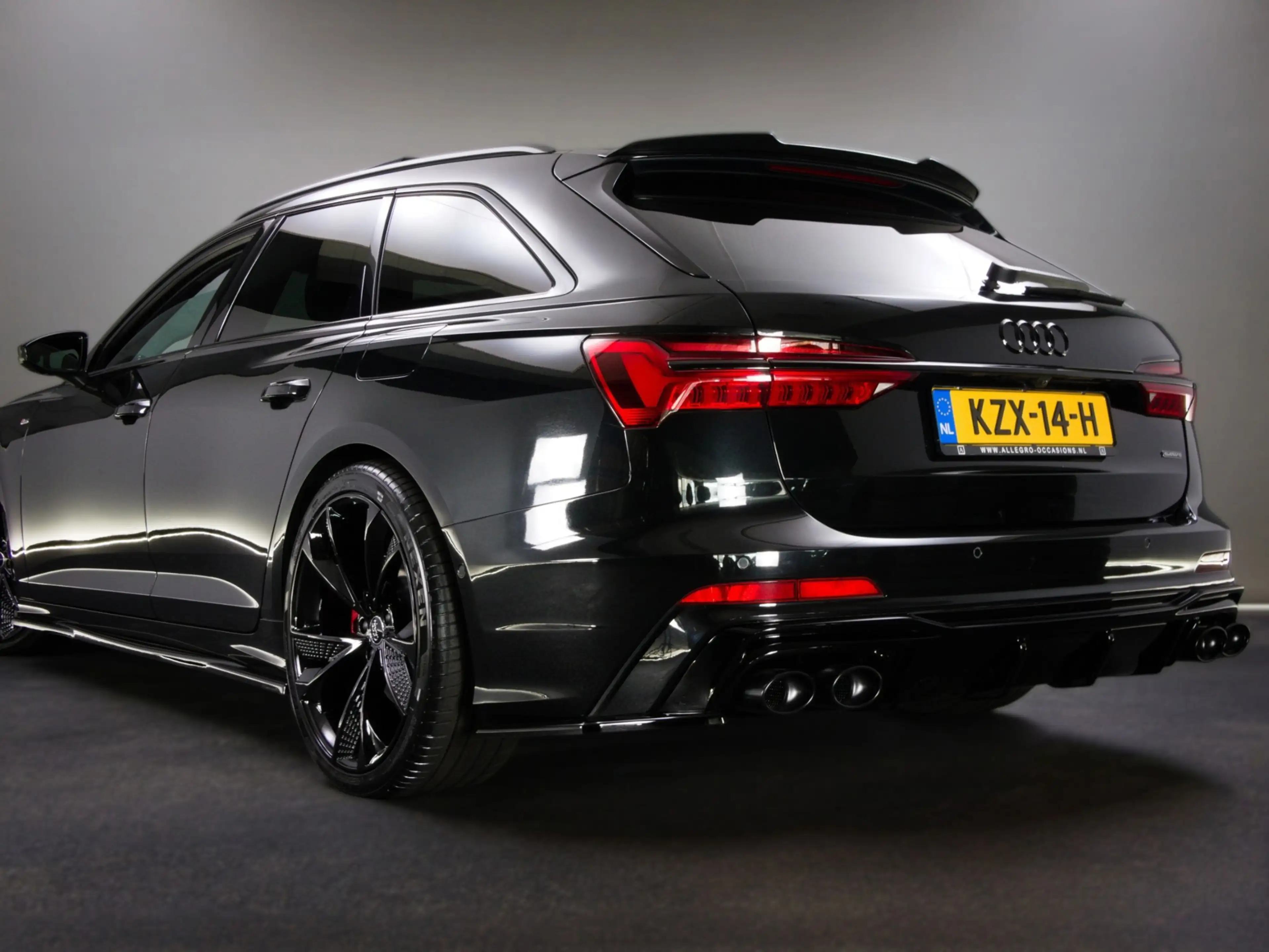 Audi A6 Avant 55 TFSI e quattro Competition S-Line Edition — photo 12