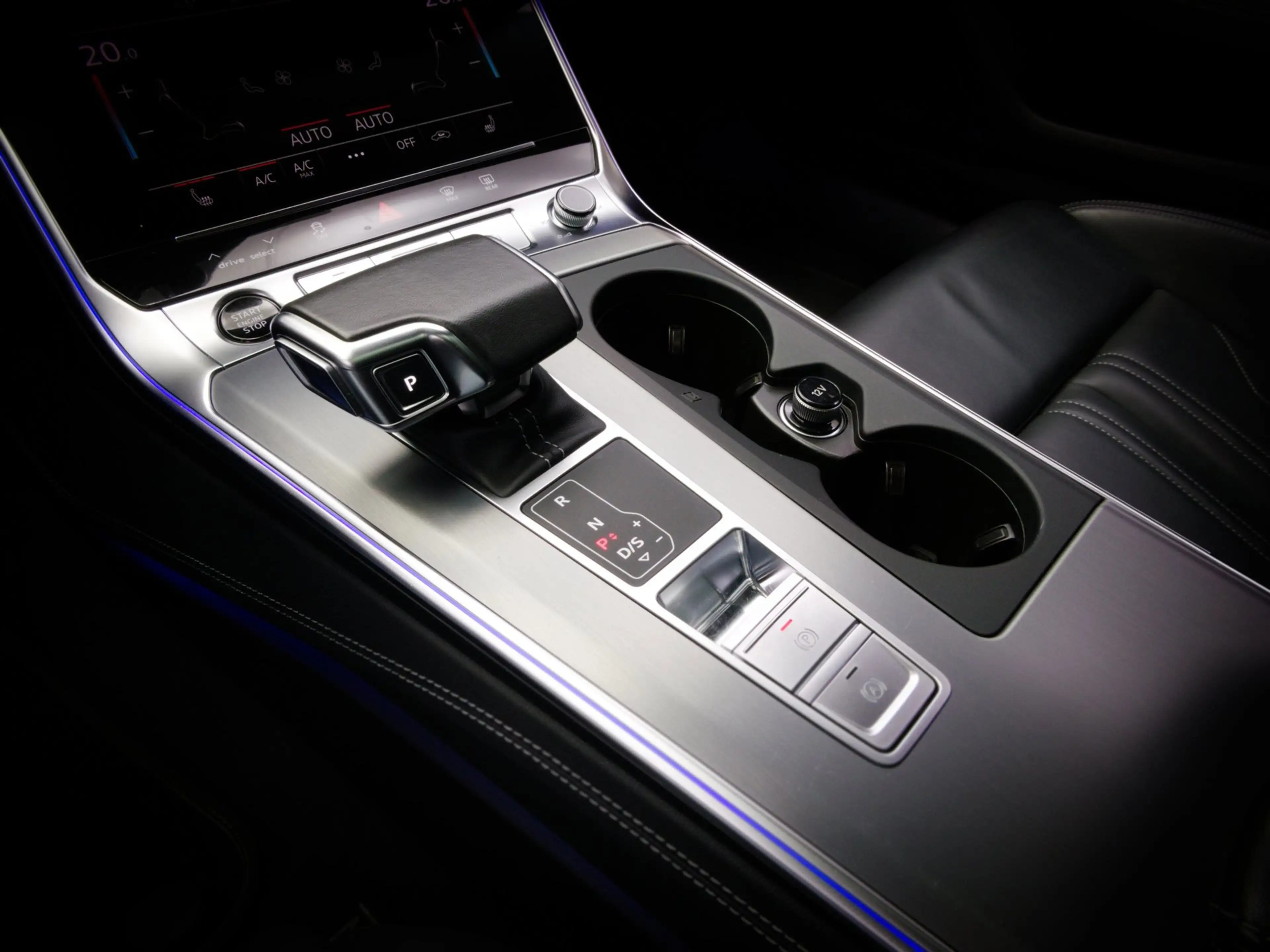 Audi A6 Avant 55 TFSI e quattro Competition S-Line Edition — photo 42