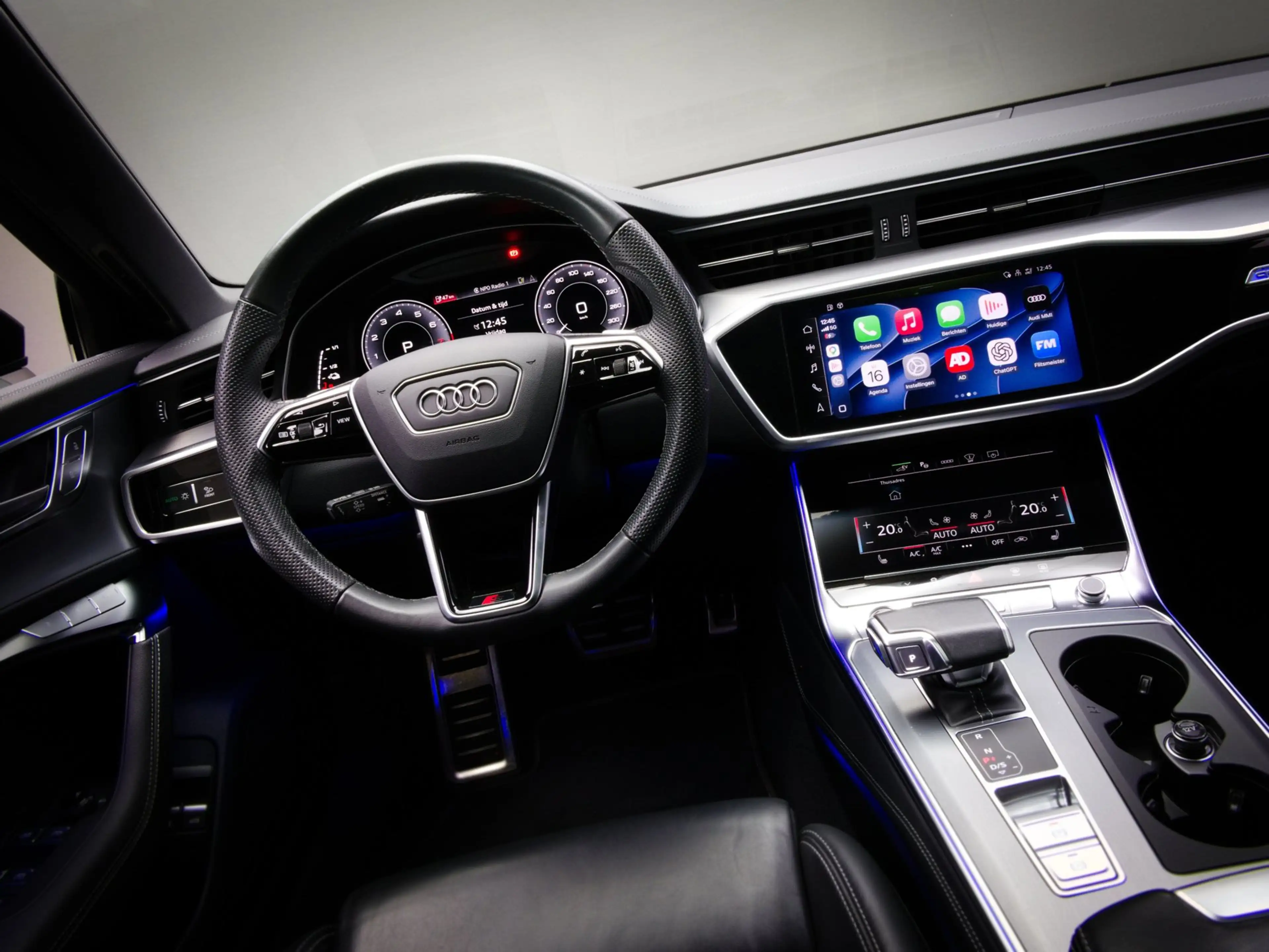 Audi A6 Avant 55 TFSI e quattro Competition S-Line Edition — photo 31