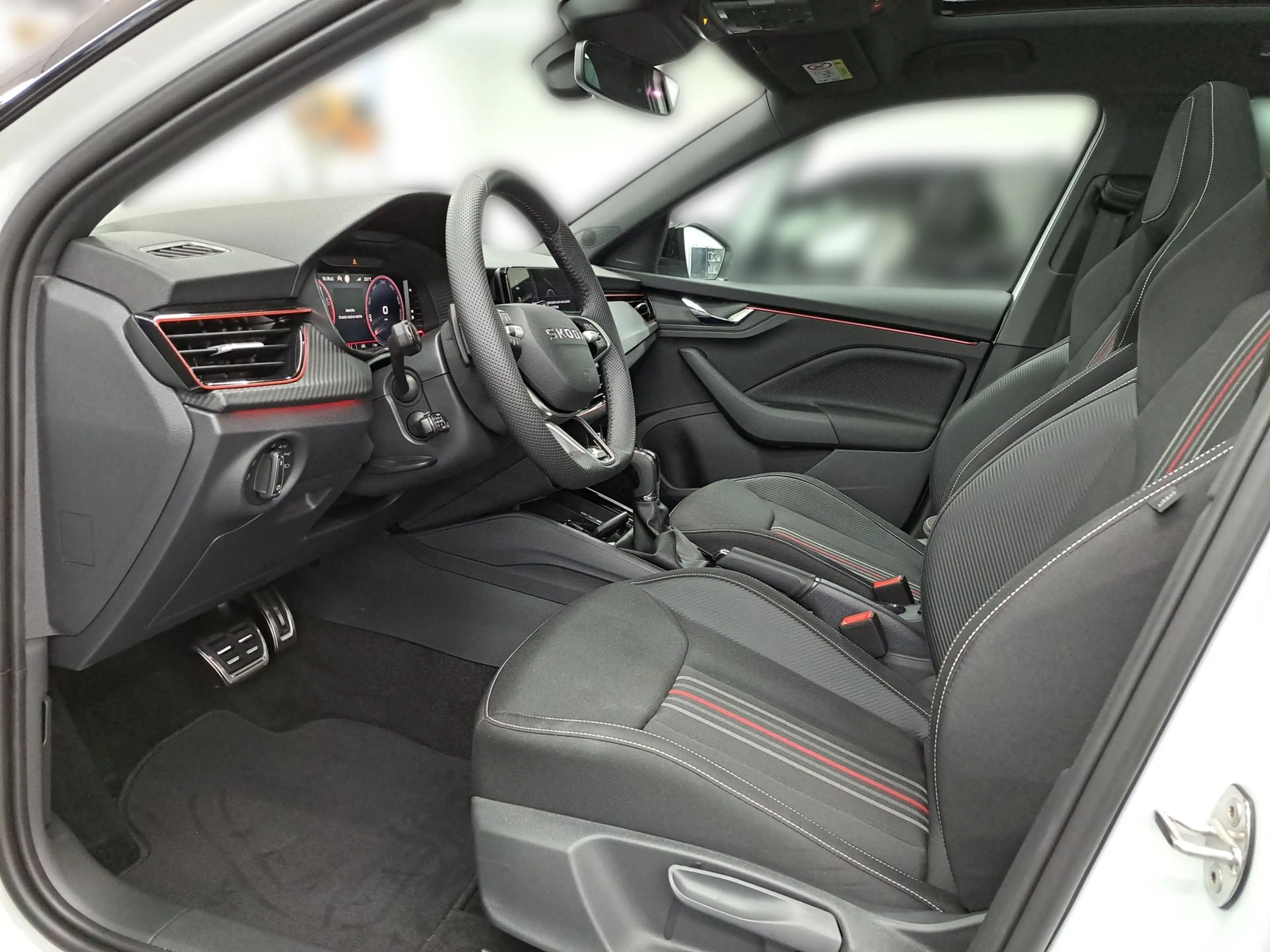 Skoda Kamiq 1.5 TSI DSG Monte Carlo MATRIX AHK RFK PAN — photo 9
