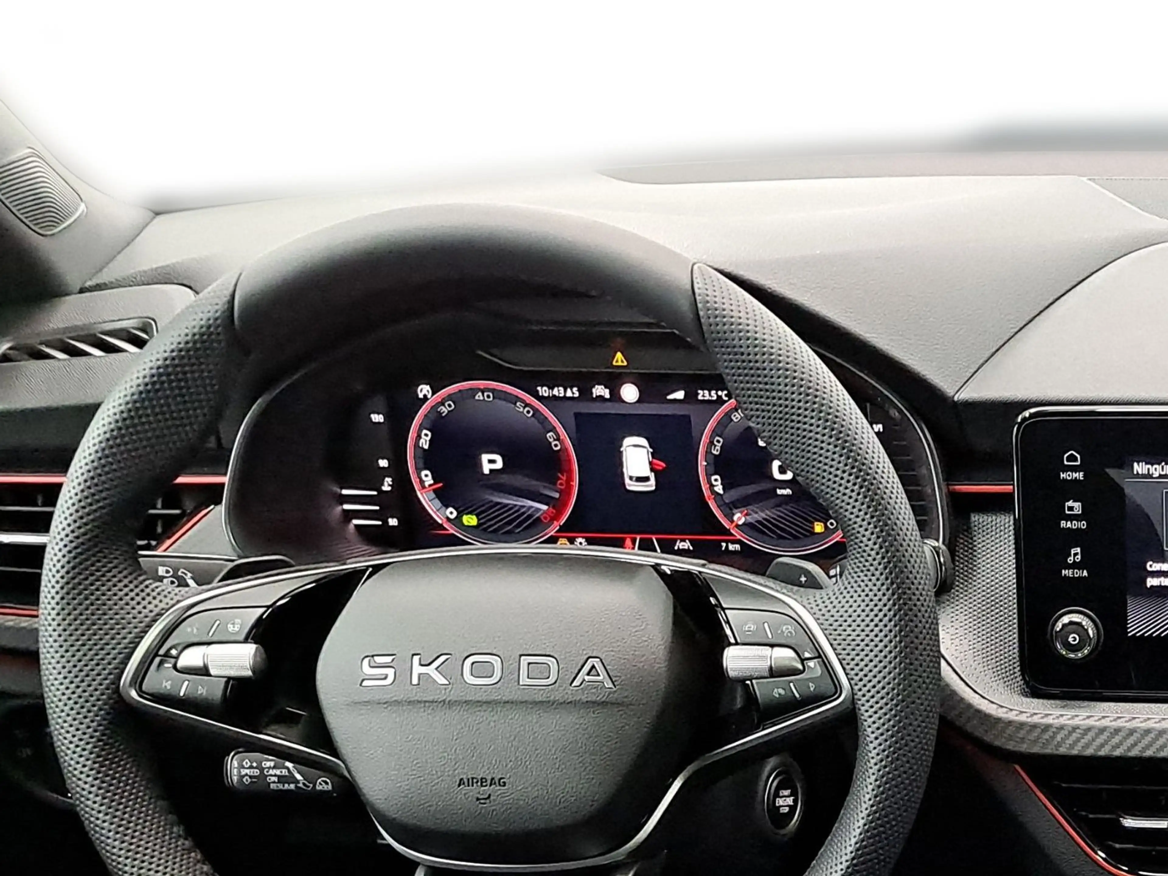 Skoda Kamiq 1.5 TSI DSG Monte Carlo MATRIX AHK RFK PAN — photo 12