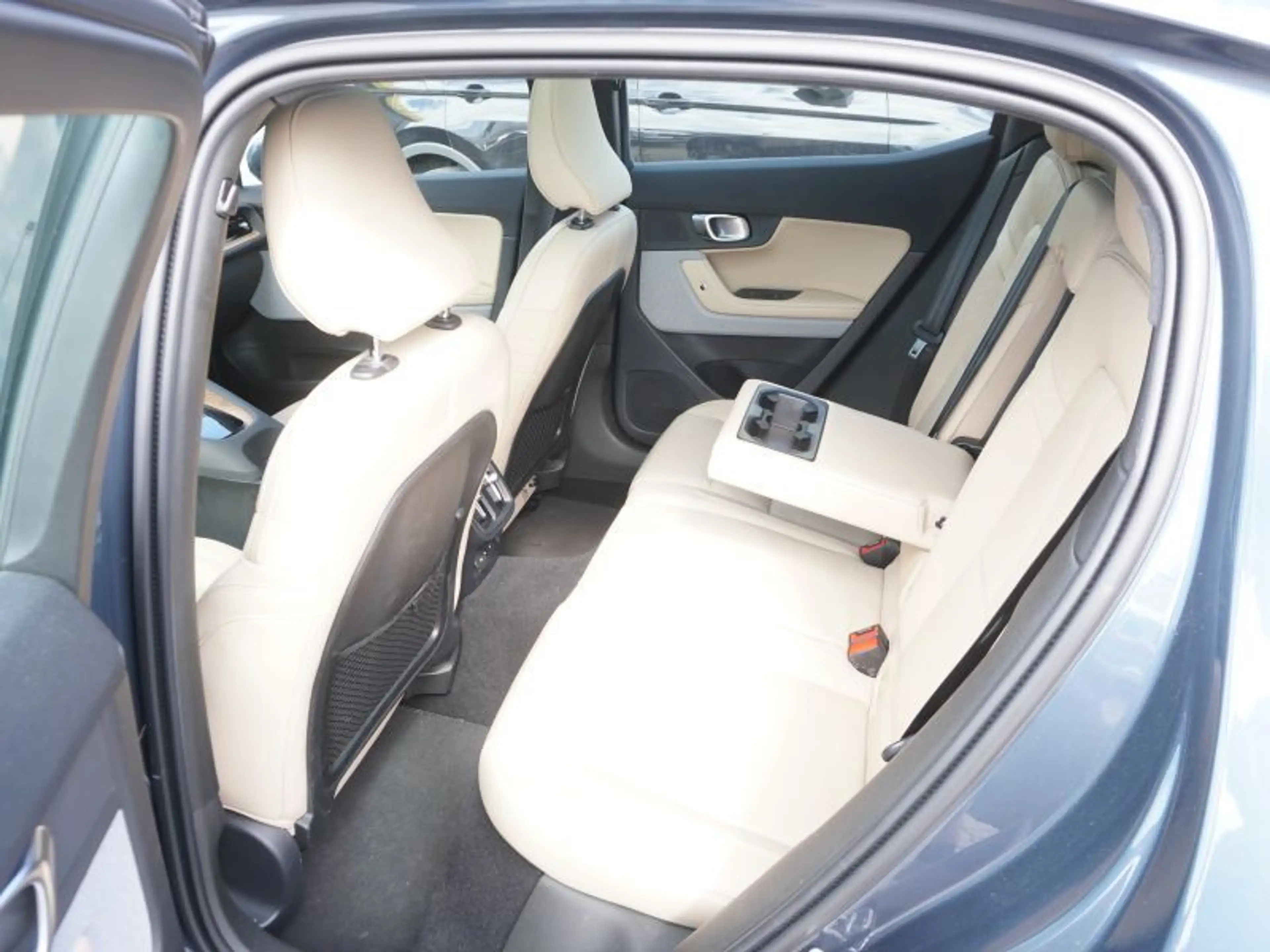 Polestar 2 Long Range 78kWh Dual Motor *ALLRAD* — photo 11