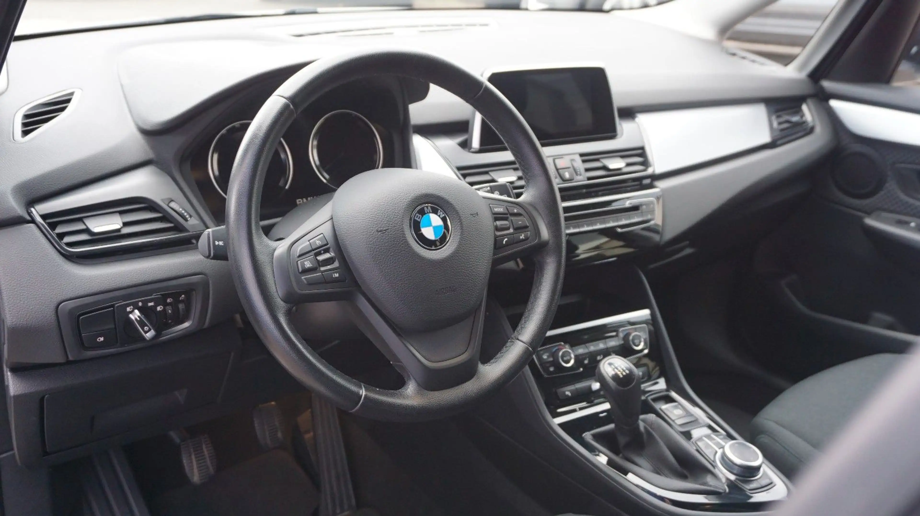 BMW 216 d  2 Gran Tourer Advantage 7-Sitzer SHZ EPH — photo 9