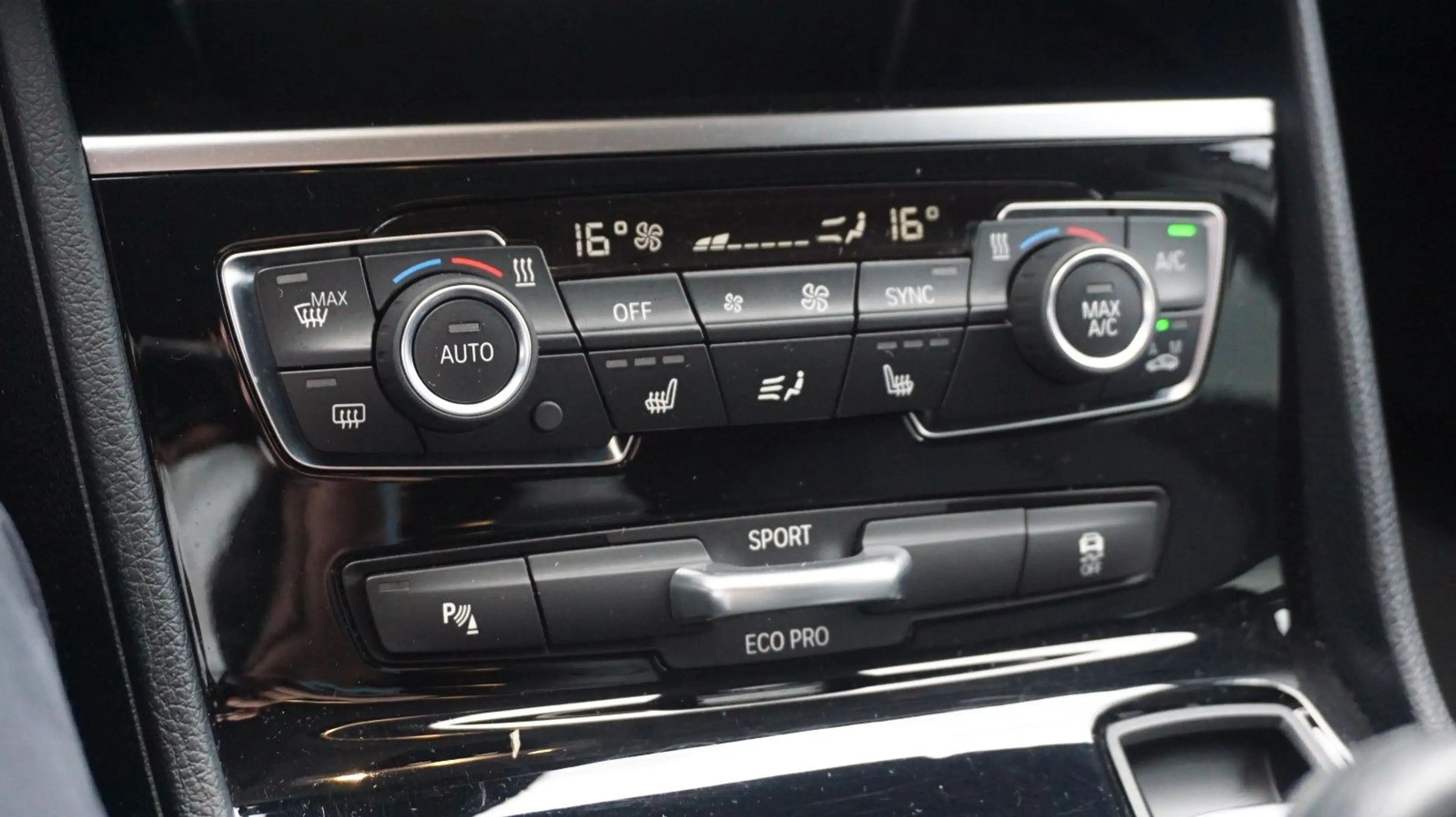 BMW 216 d  2 Gran Tourer Advantage 7-Sitzer SHZ EPH — photo 14