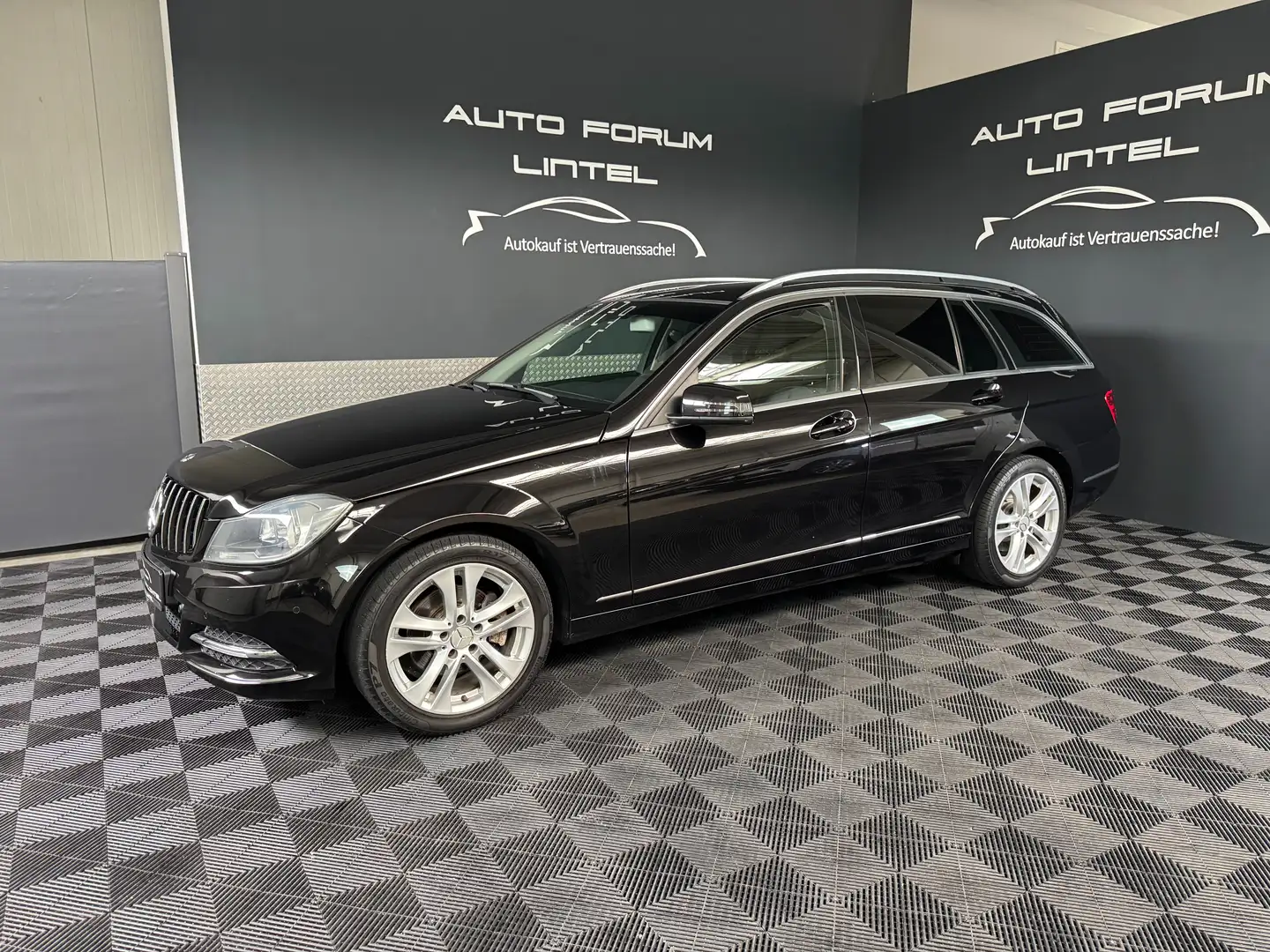Mercedes-Benz C 250 T CGI BE-LED-AHK-SZH-GEPFLEGT-ALU-AUTOMATIK Schwarz - 2