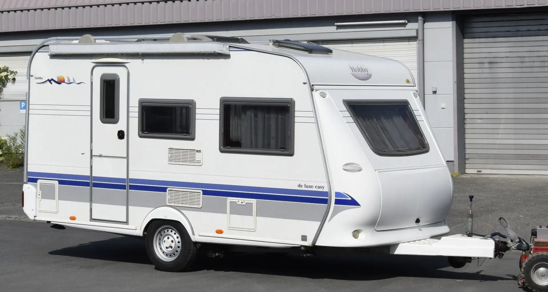 Hobby De Luxe 400 SF mit Mover und Vorzelt - 1