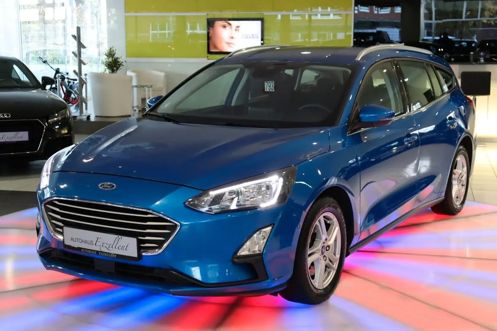 Ford Focus Turnier *1HD*ALU*LED*SHZ*NAVI*TEMPOMAT*MFL Bleu - 1