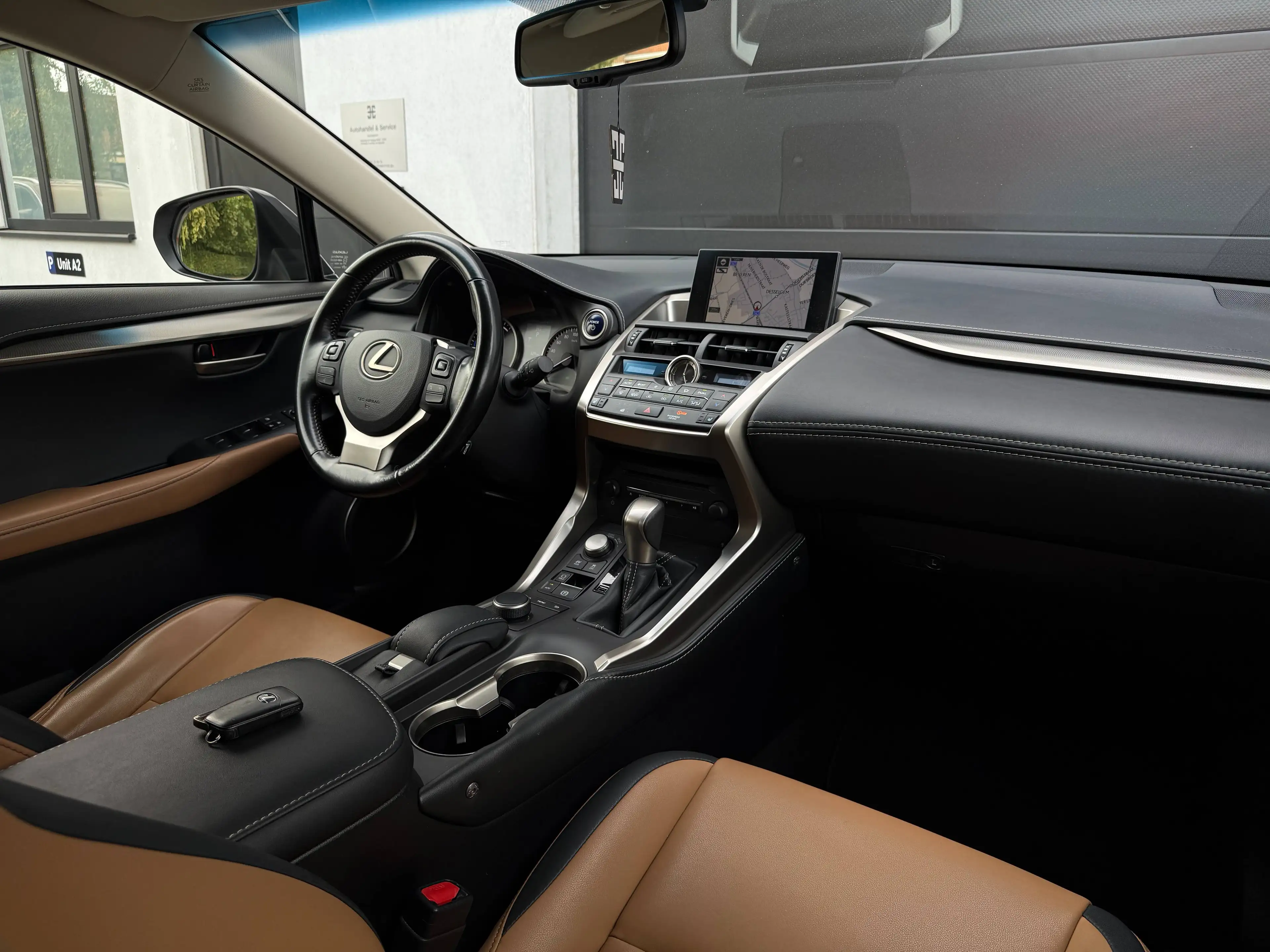 Lexus NX 300h NX 300h Luxury Hybrid | Camera | Navi | Leder — photo 2