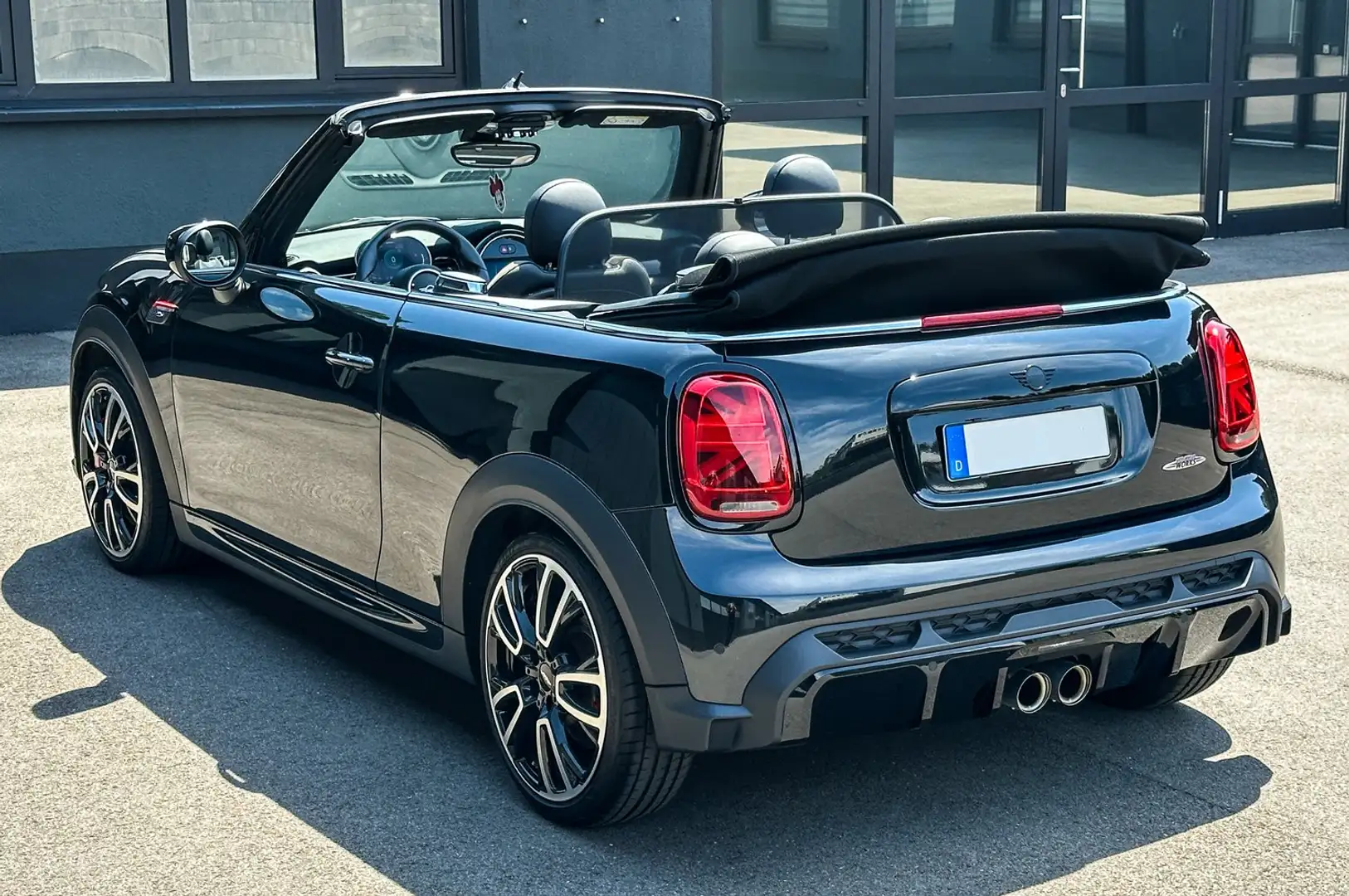 MINI John Cooper Works Cabrio Werksgarantie bis 08.2026 Schwarz - 2