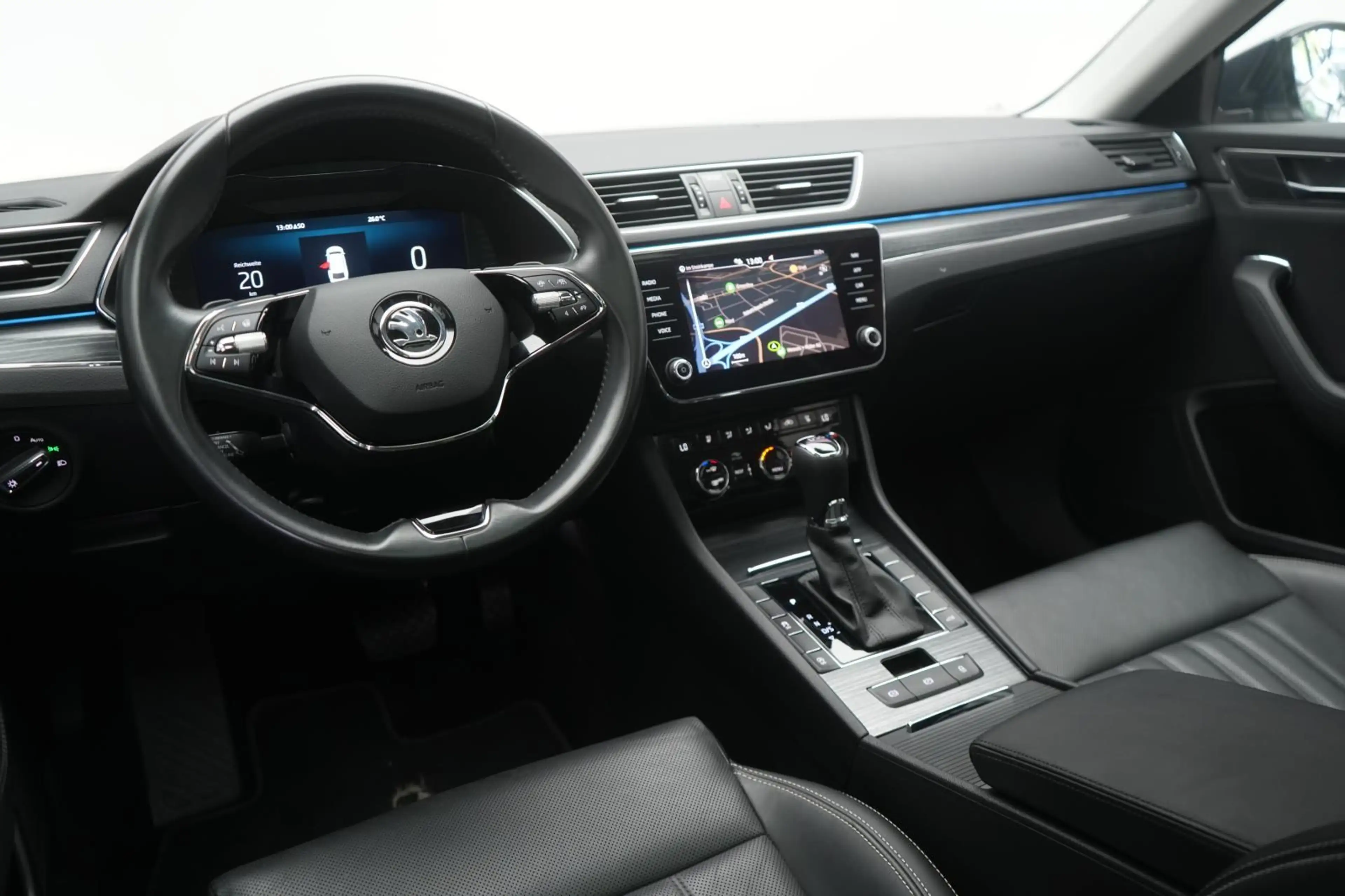 Skoda Superb 2.0 TDI DSG Premium Edition Leder/ACC/Pan — photo 12
