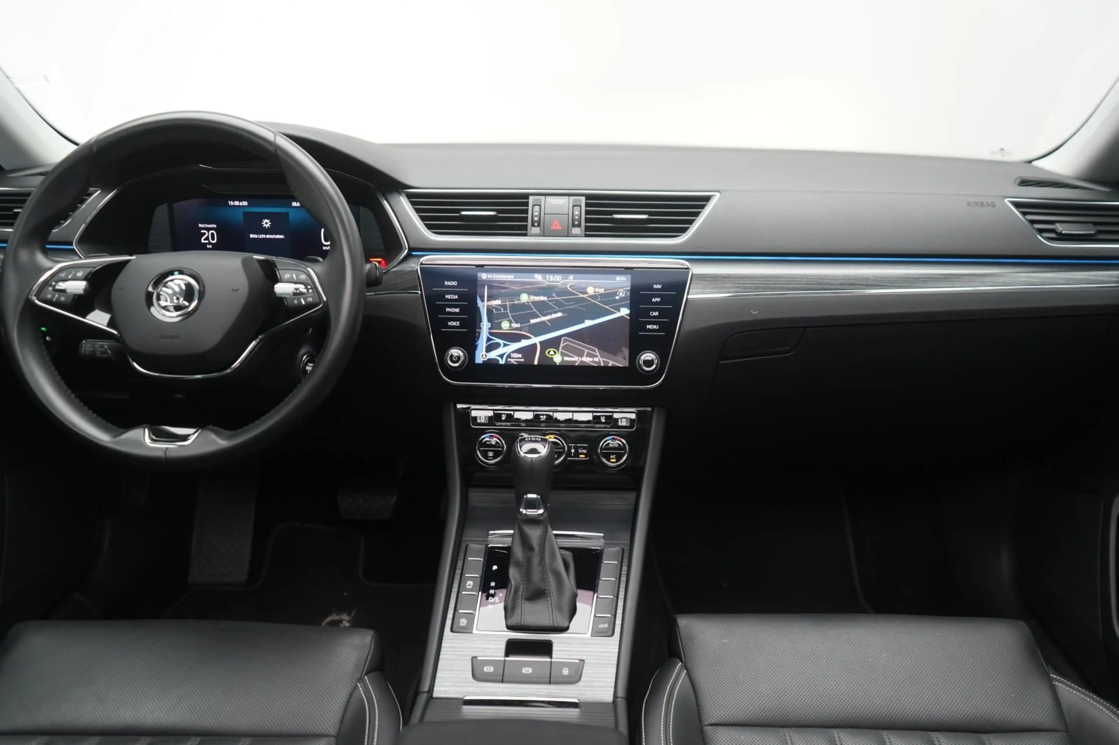 Skoda Superb 2.0 TDI DSG Premium Edition Leder/ACC/Pan — photo 14