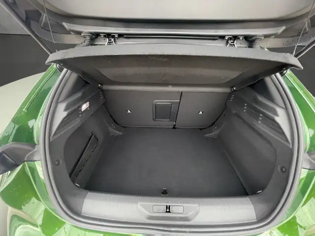 Peugeot 308 view 7