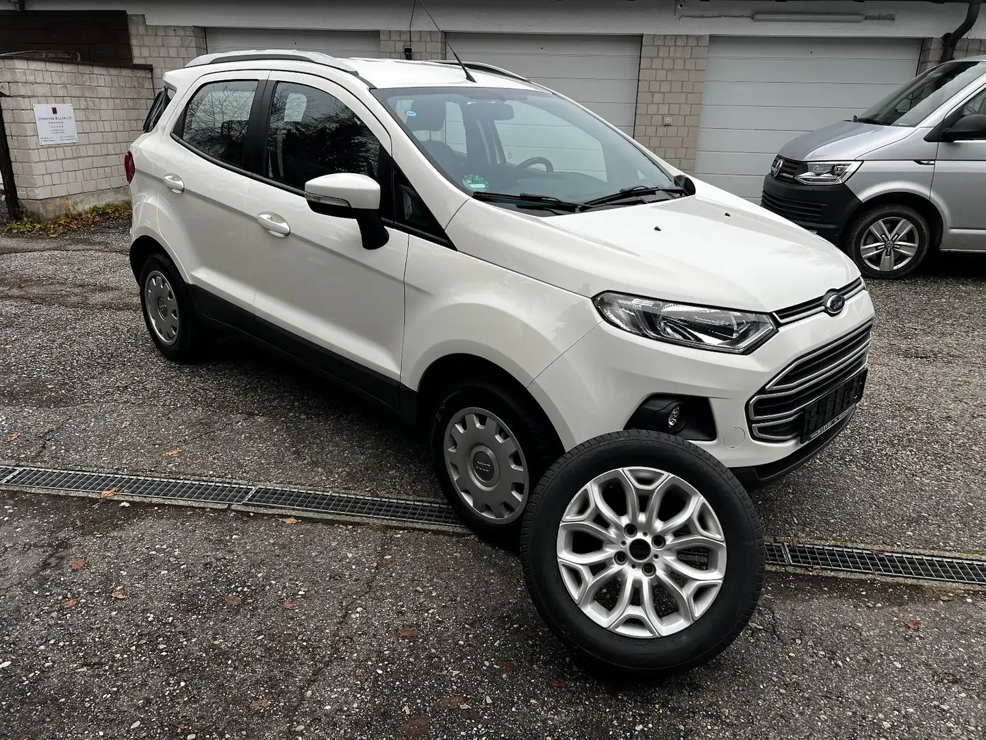 Ford EcoSport 1,5i Trend Scheckh. unffrei 8-fach NR Weiß - 1