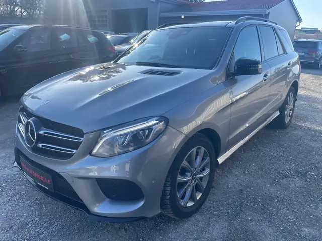 Mercedes-Benz GLE 500 V8 4Matic AMG Line Navi Panorama LED