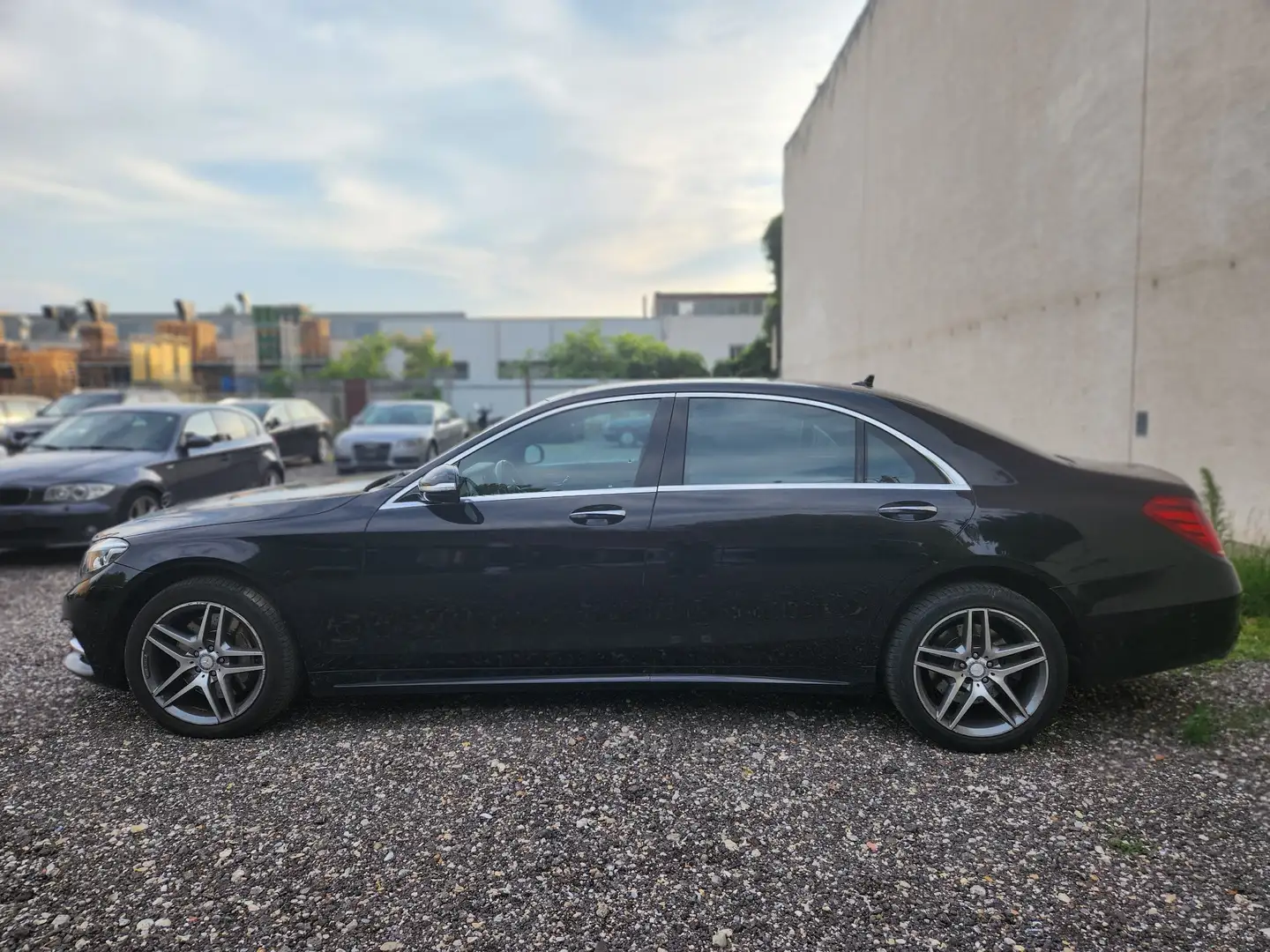 Mercedes-Benz S 350 4M /AMG/Massage/Panorama/Standheizung/NIght Vision Noir - 2
