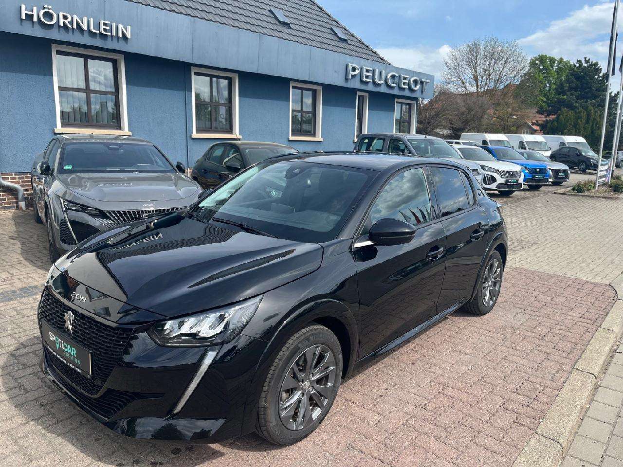 Second hand Peugeot E208 