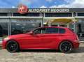 BMW 120 1-serie 120i High Executive * M-Sport * Pano * 240 Rojo - thumbnail 2