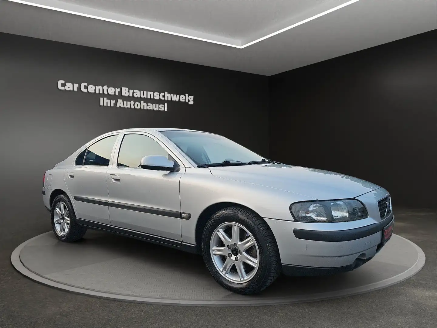 Volvo S60 2.4 Comfort Automatik Silber - 2