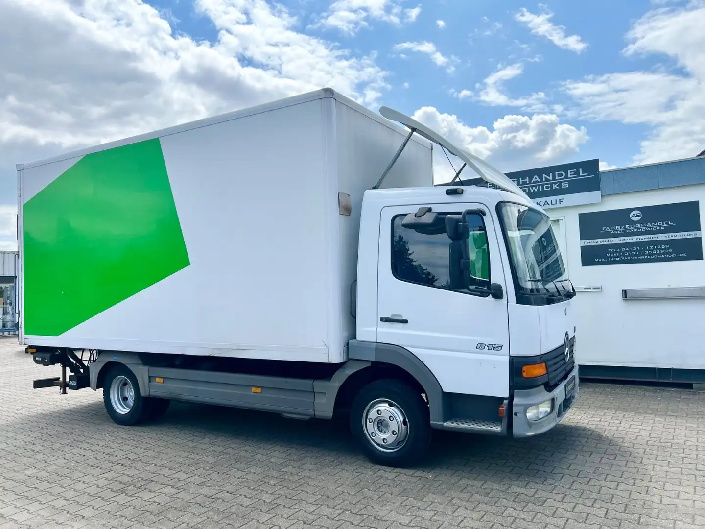 Mercedes-Benz Atego 815 Koffer /LBW  / wenig Kilometer Weiß - 1