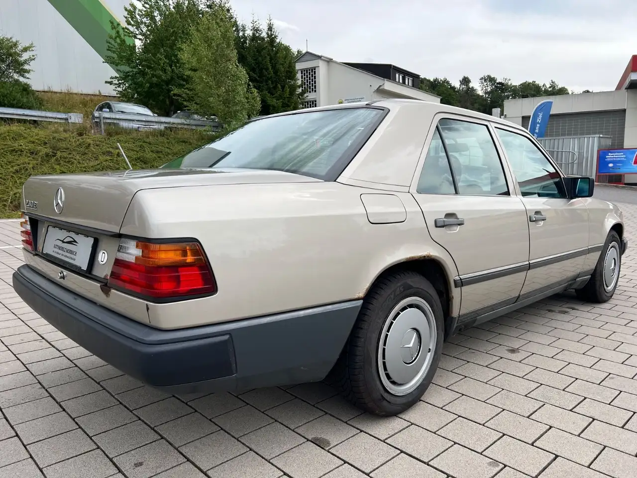 Mercedes-Benz 230 E W124 Lim. *OLDTIMER*AUTOMATIK*2HAND*, foto 10