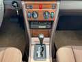 Mercedes-Benz 230 E W124 Lim. *OLDTIMER*AUTOMATIK*2HAND* Gold - thumbnail 17